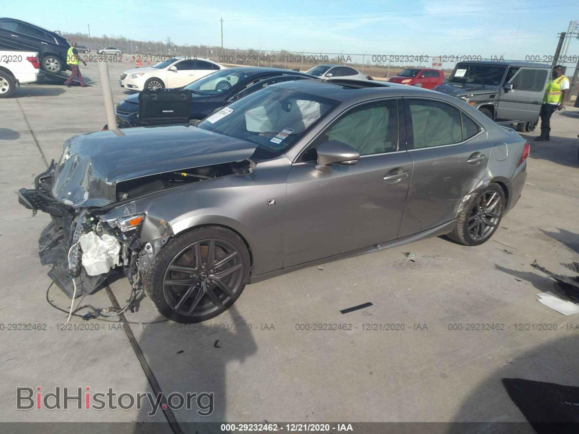 2016 LEXUS IS 200T - VIN: JTHBA1D26G5010213 - Фото 2