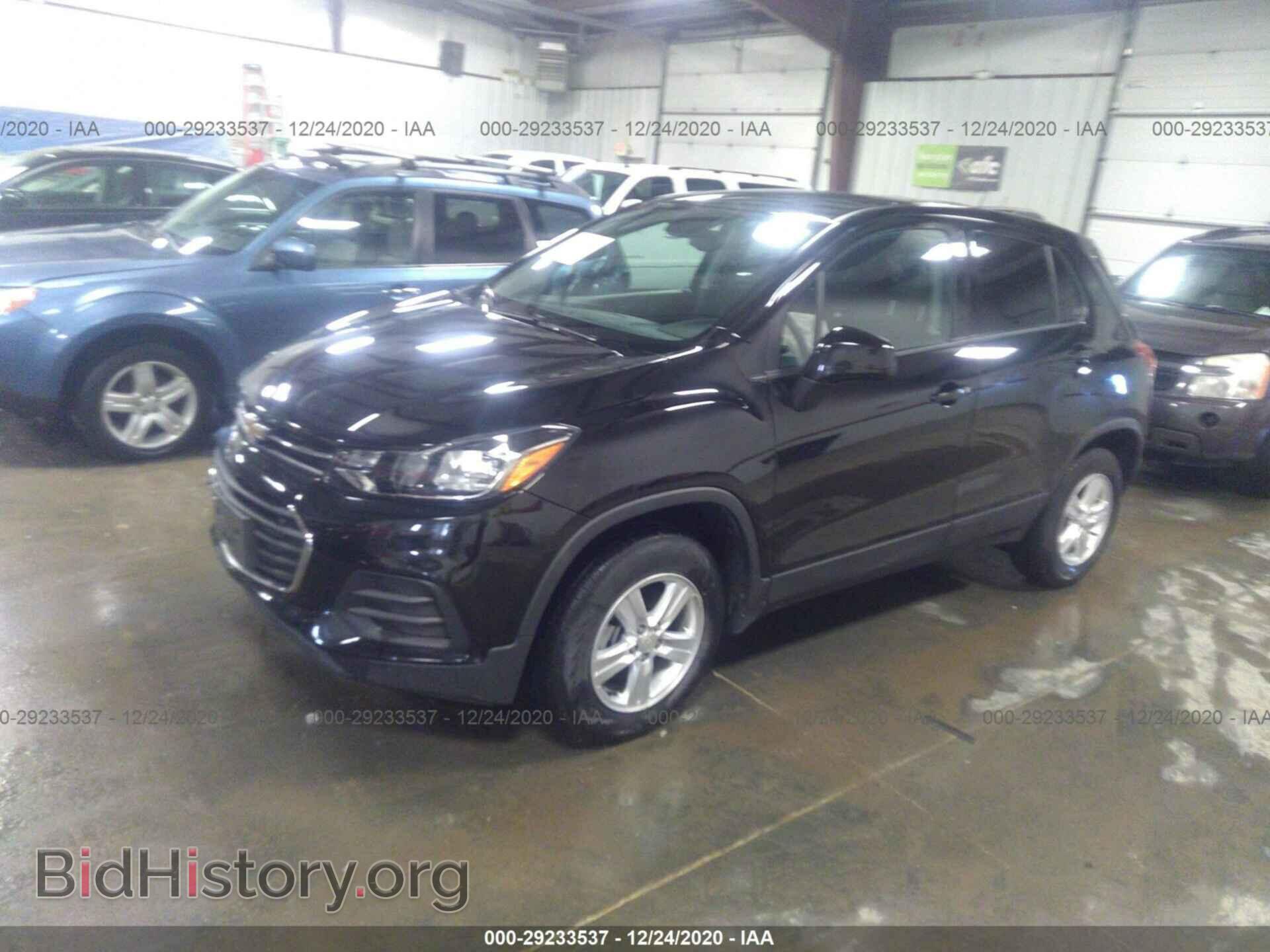 2019 CHEVROLET TRAX - VIN: 3GNCJNSB3KL337104 - Photo 2
