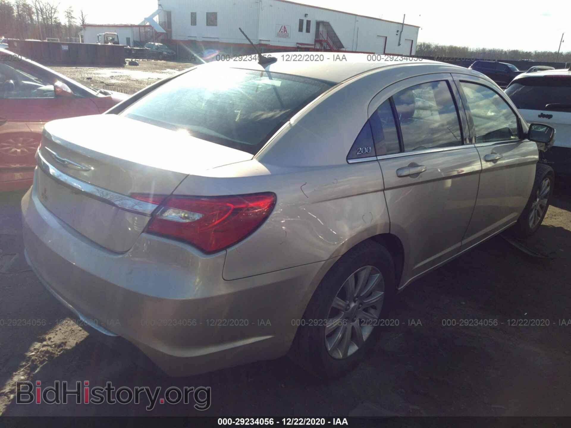 2013 CHRYSLER 200 - VIN: 1C3CCBBB0DN695978 - Photo 4