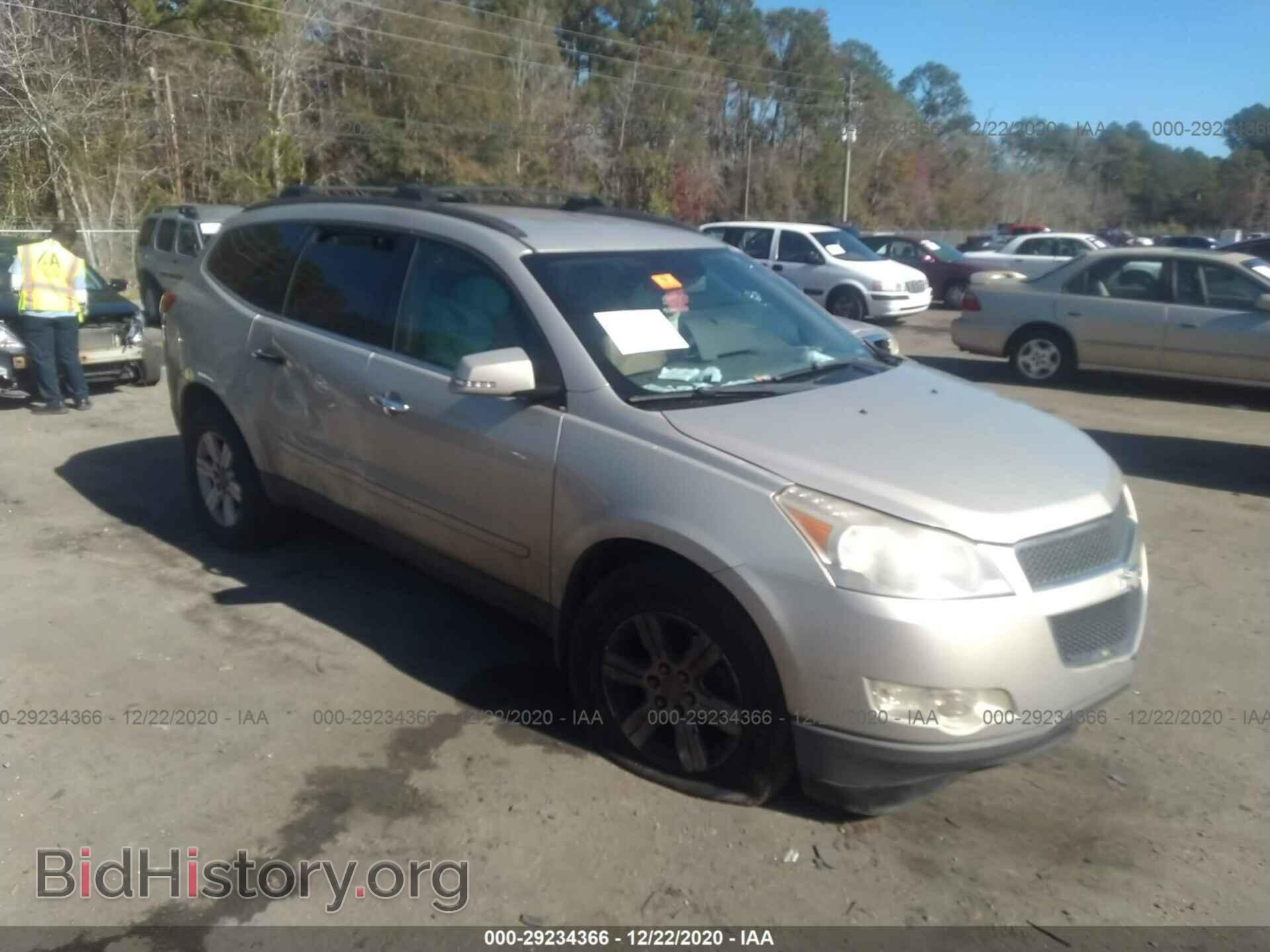 Photo 1GNKRJED5BJ205558 - CHEVROLET TRAVERSE 2011