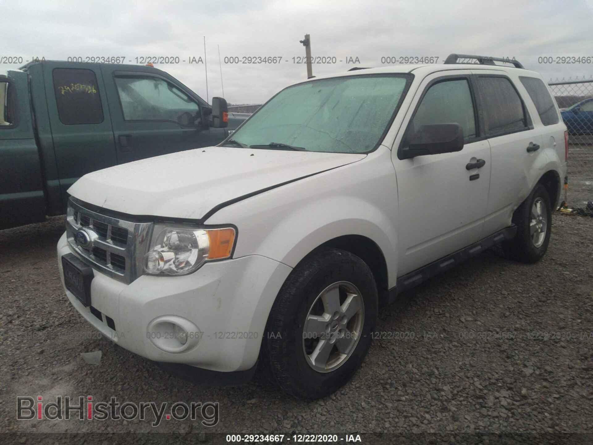 2011 FORD ESCAPE - VIN: 1FMCU9DG0BKC37667 - Фото 2