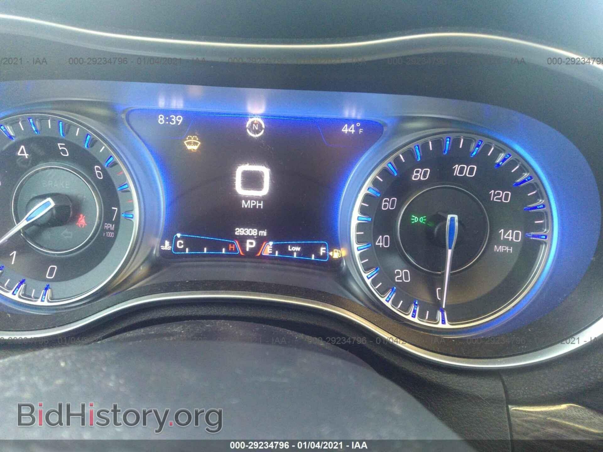 2016 CHRYSLER 300 - VIN: 2C3CCAAG7GH307925 - Фото 7