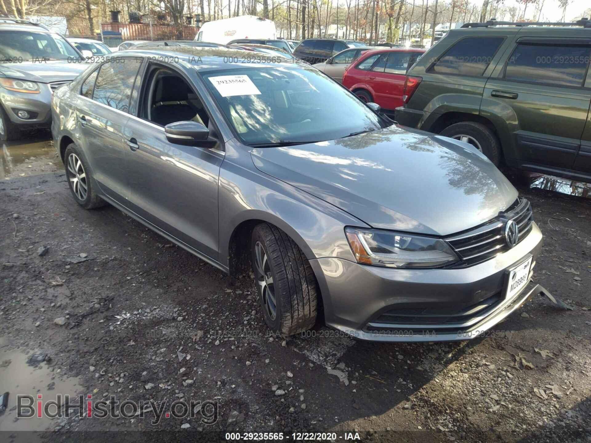 Фотография 3VWDB7AJ5HM304295 - VOLKSWAGEN JETTA 2017