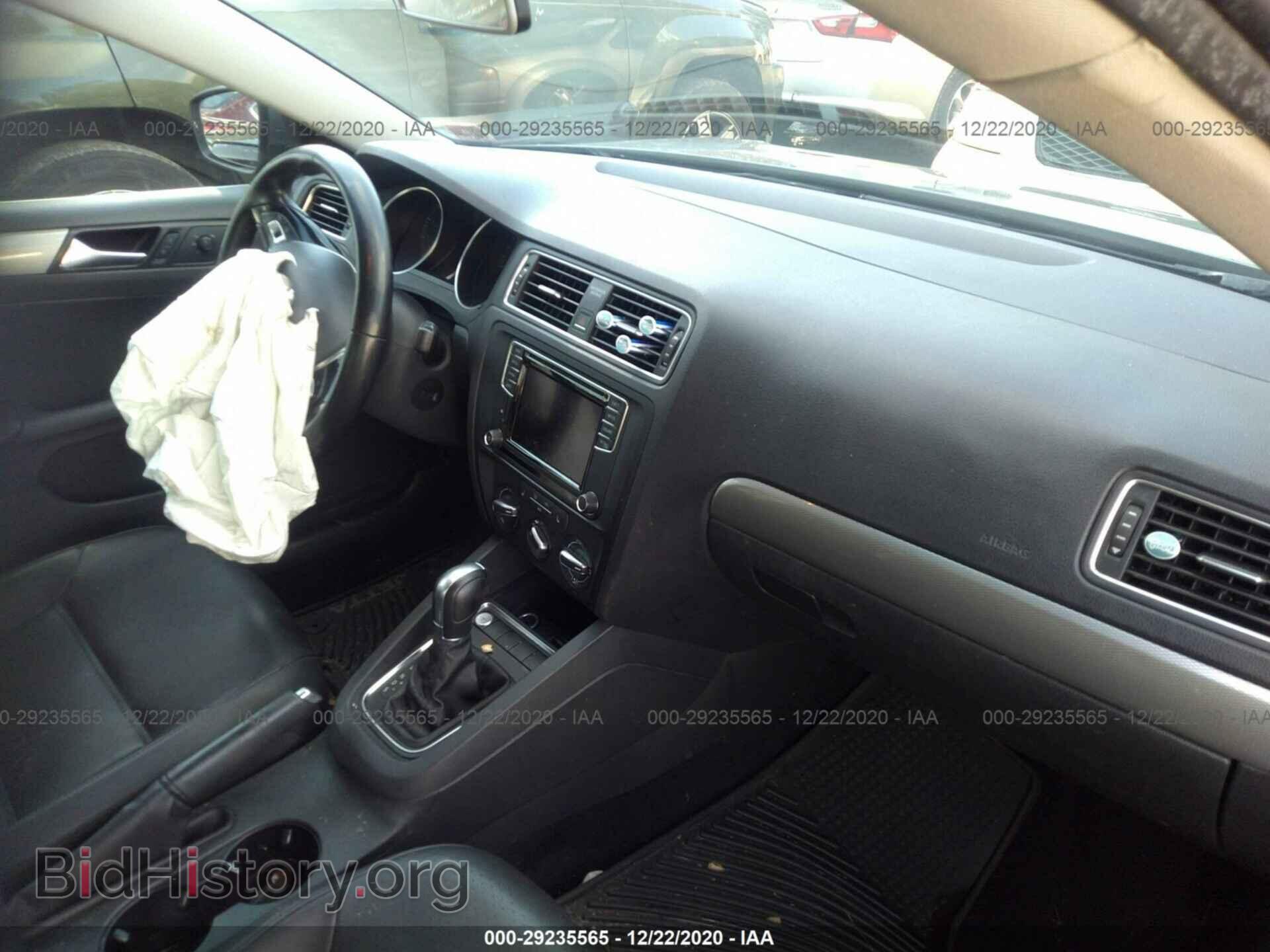 2017 VOLKSWAGEN JETTA - VIN: 3VWDB7AJ5HM304295 - Photo 5