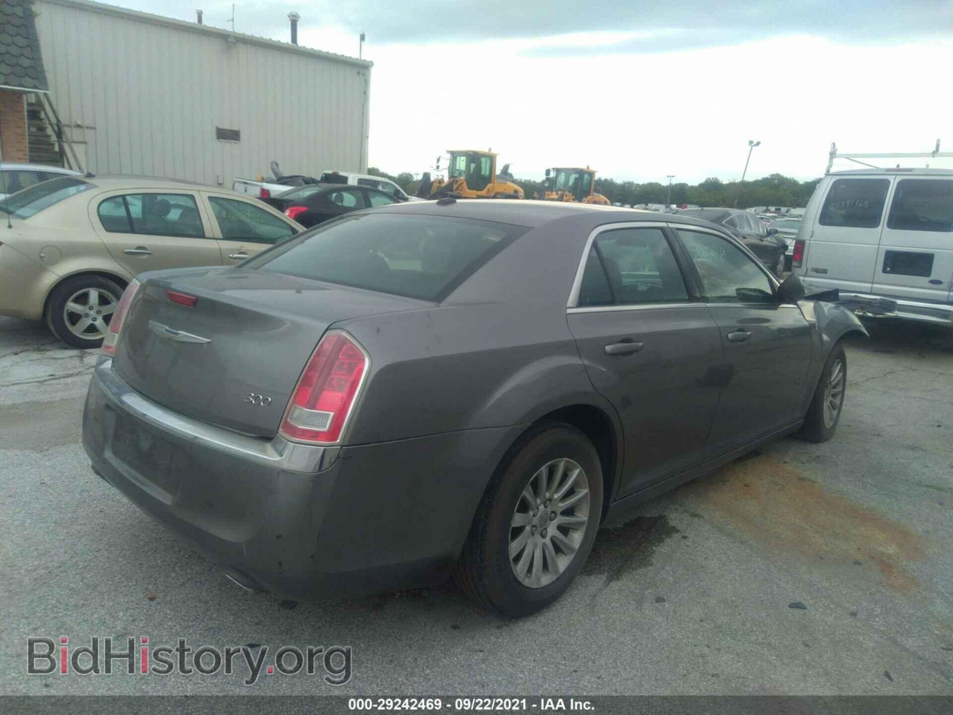 2012 CHRYSLER 300 - VIN: 2C3CCAAG2CH193018 - Photo 4