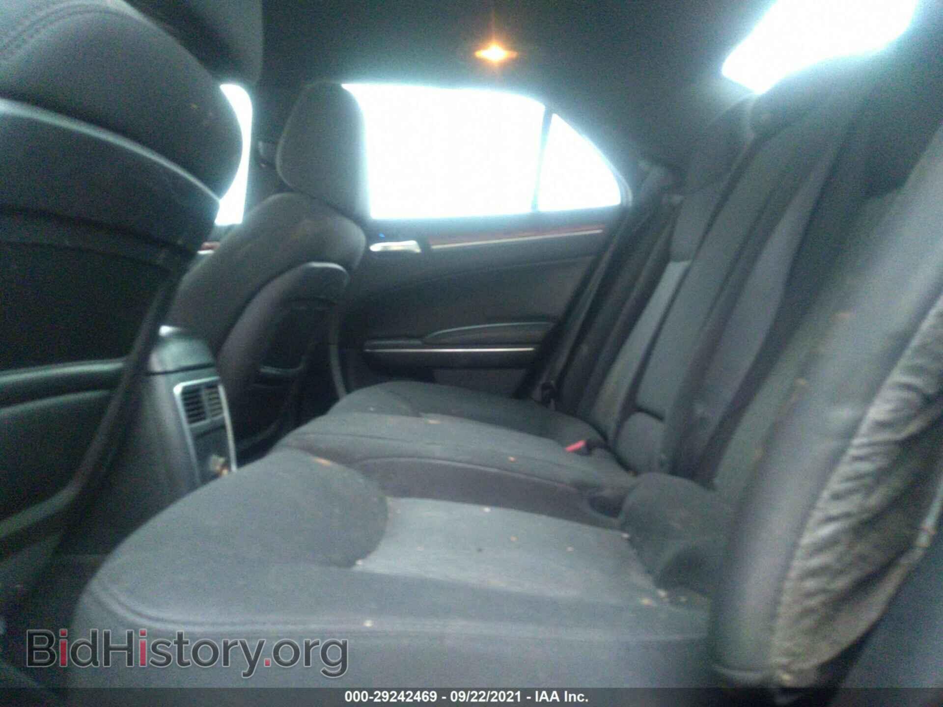 2012 CHRYSLER 300 - VIN: 2C3CCAAG2CH193018 - Photo 8