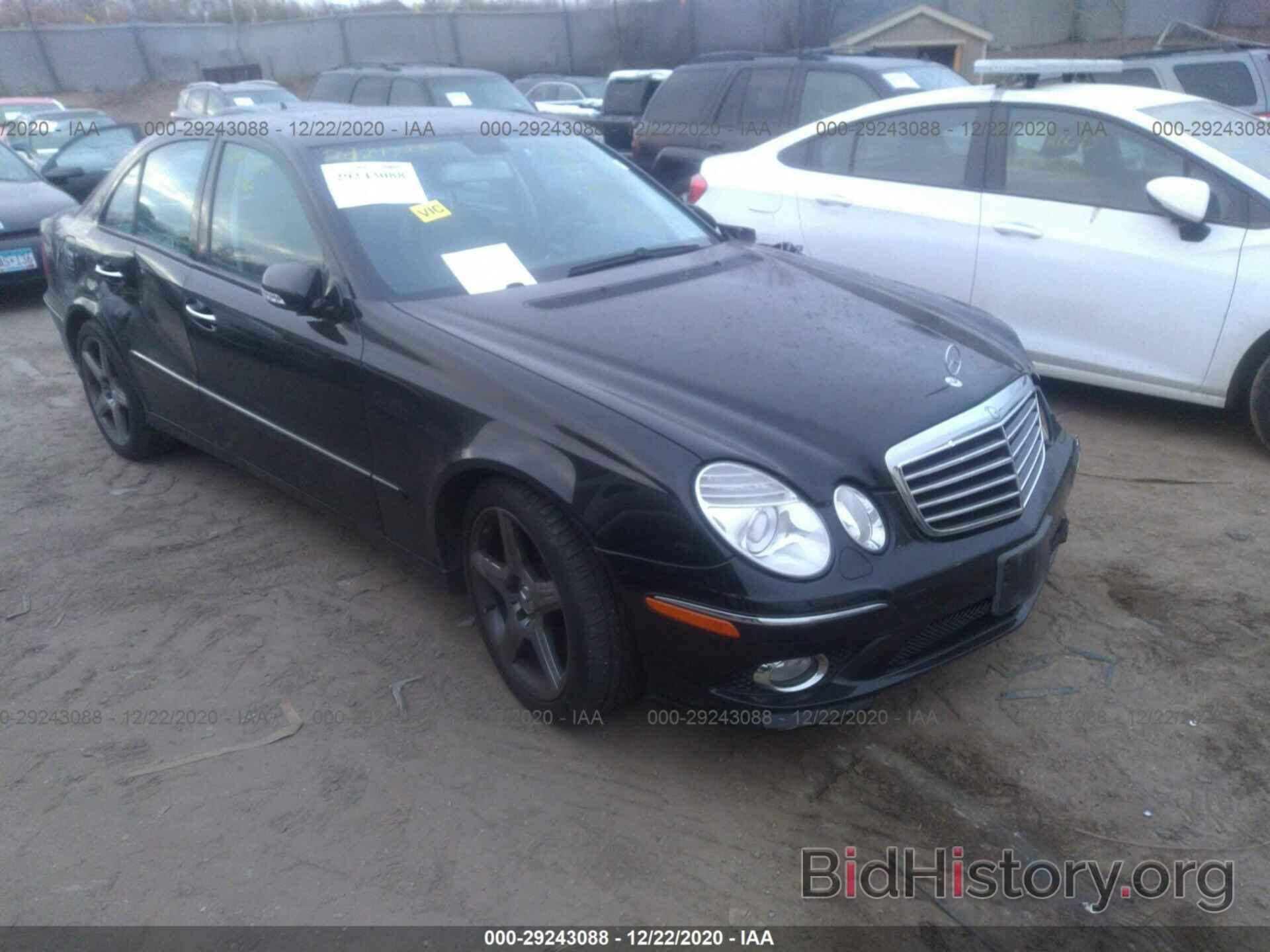 Photo WDBUF87X99B383423 - MERCEDES-BENZ E-CLASS 2009