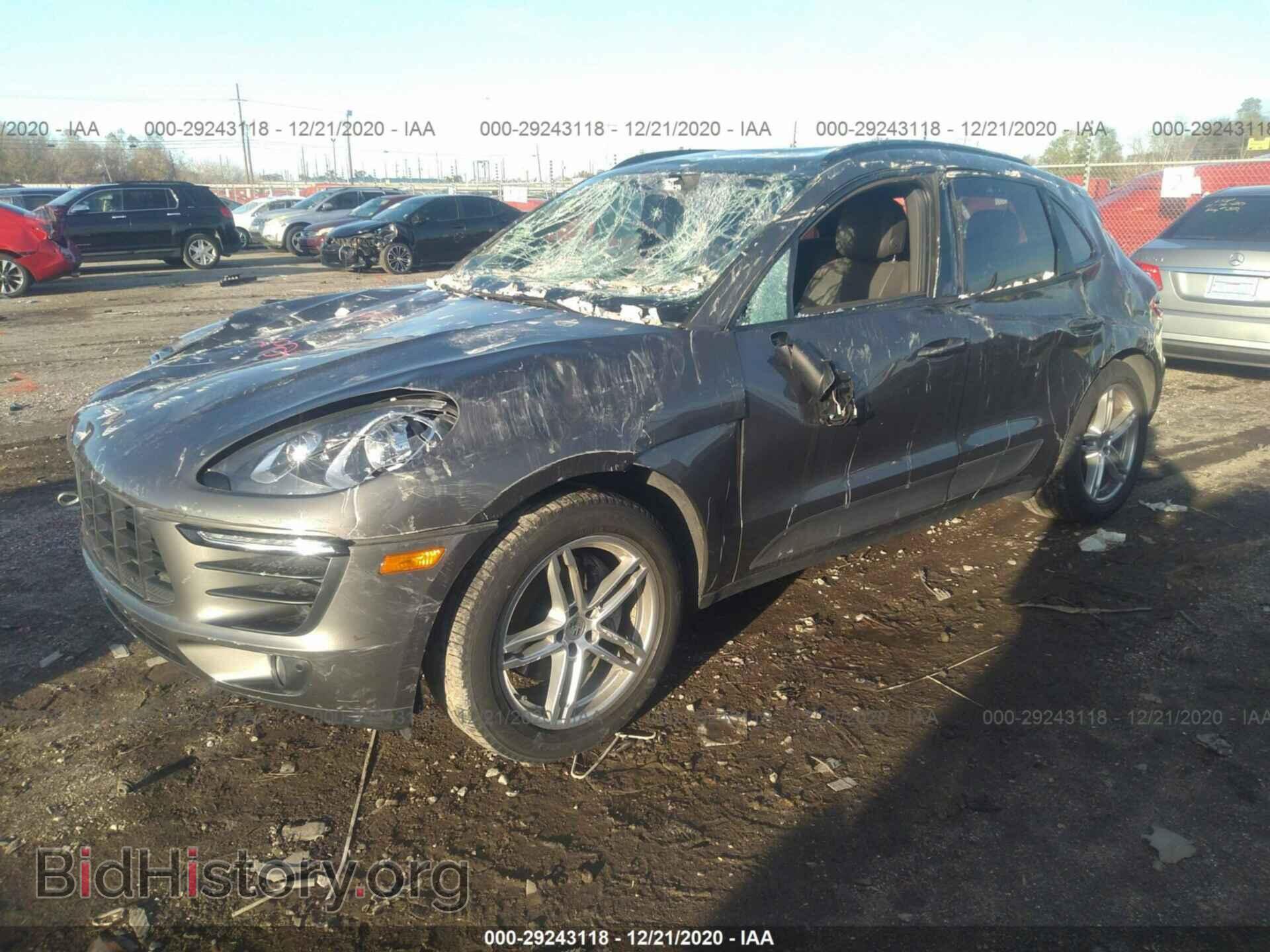 2017 PORSCHE MACAN - VIN: WP1AA2A50HLB83061 - Photo 2