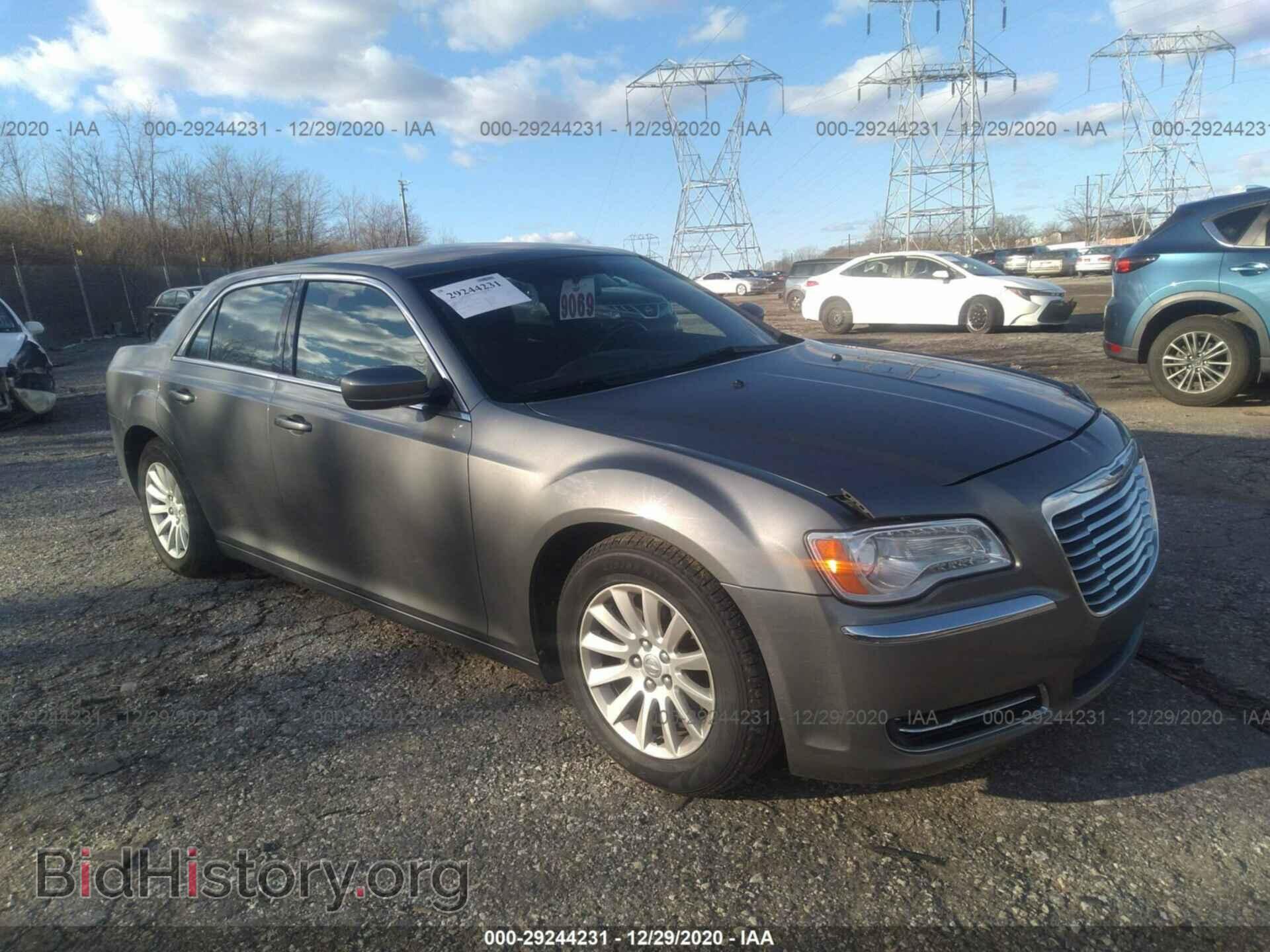 Фотография 2C3CCAAG3CH134155 - CHRYSLER 300 2012