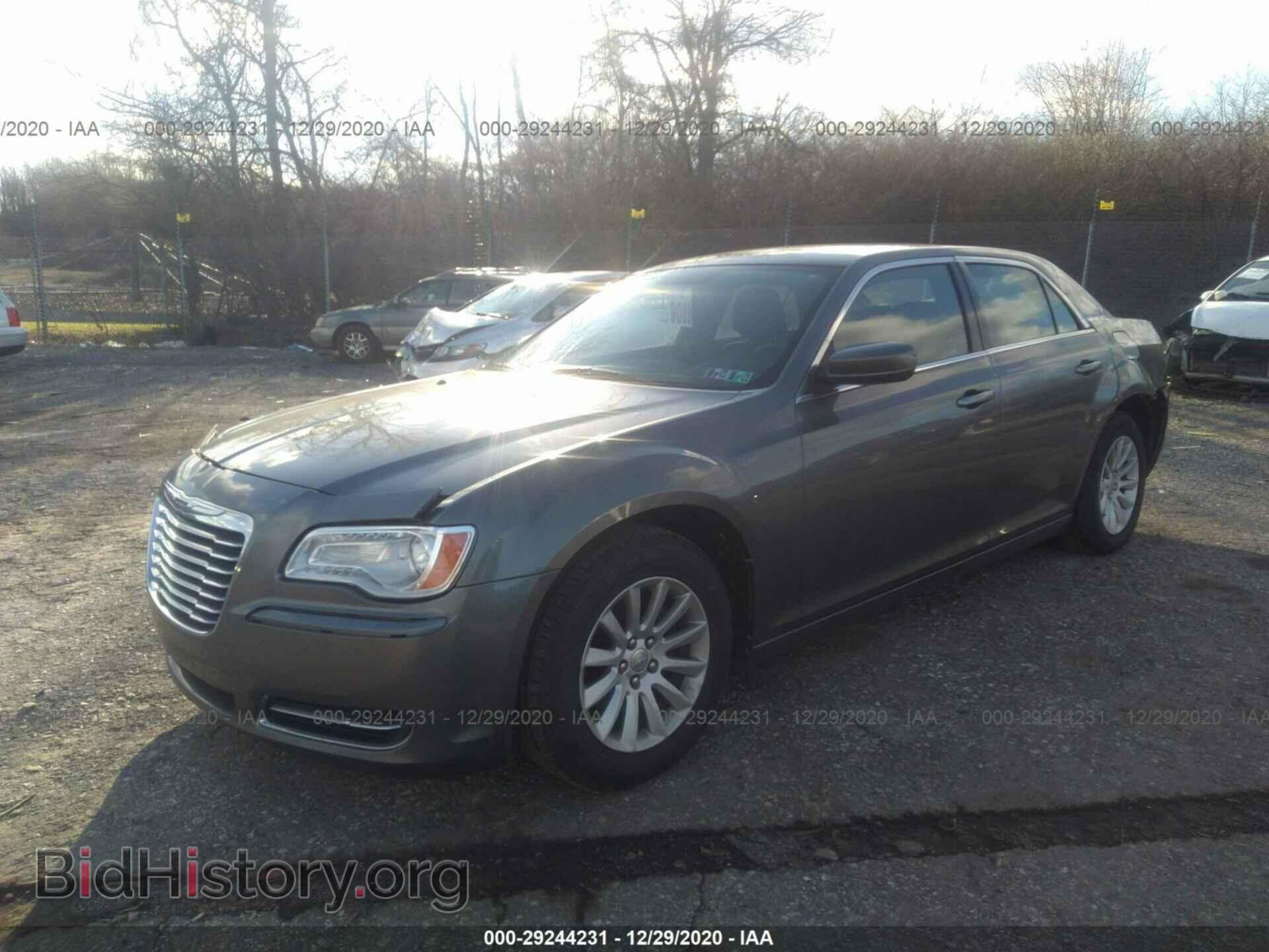2012 CHRYSLER 300 - VIN: 2C3CCAAG3CH134155 - Фото 2
