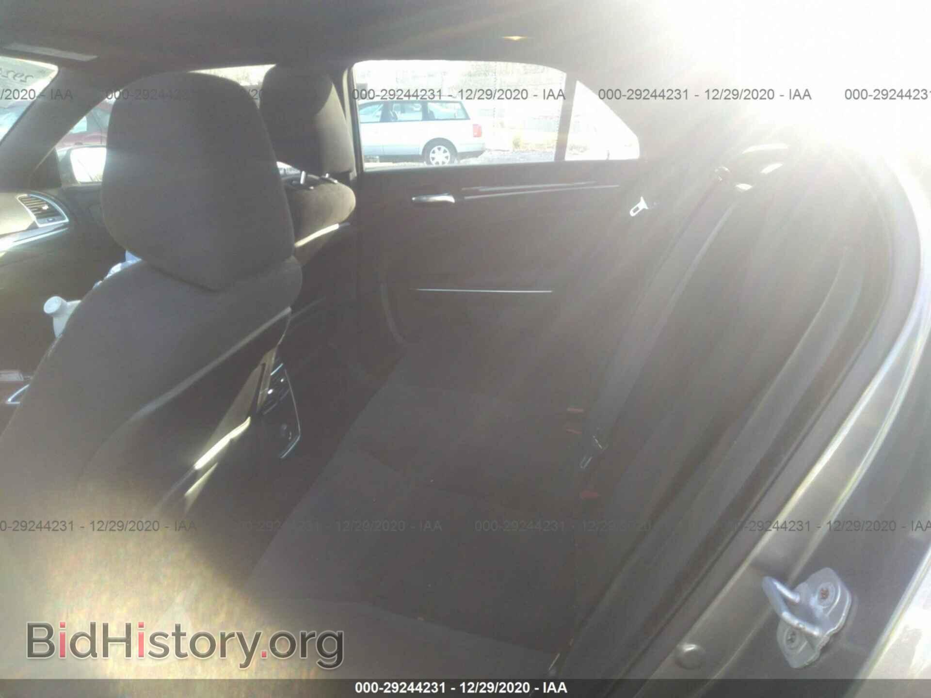 2012 CHRYSLER 300 - VIN: 2C3CCAAG3CH134155 - Фото 8