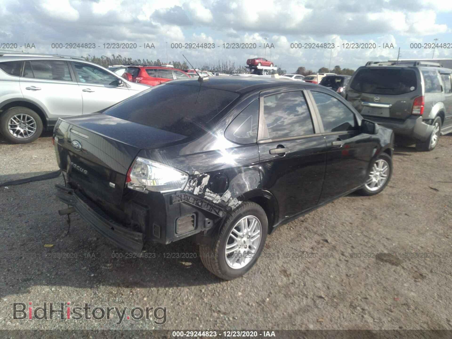 2009 FORD FOCUS - VIN: 1FAHP35NX9W201876 - Photo 4