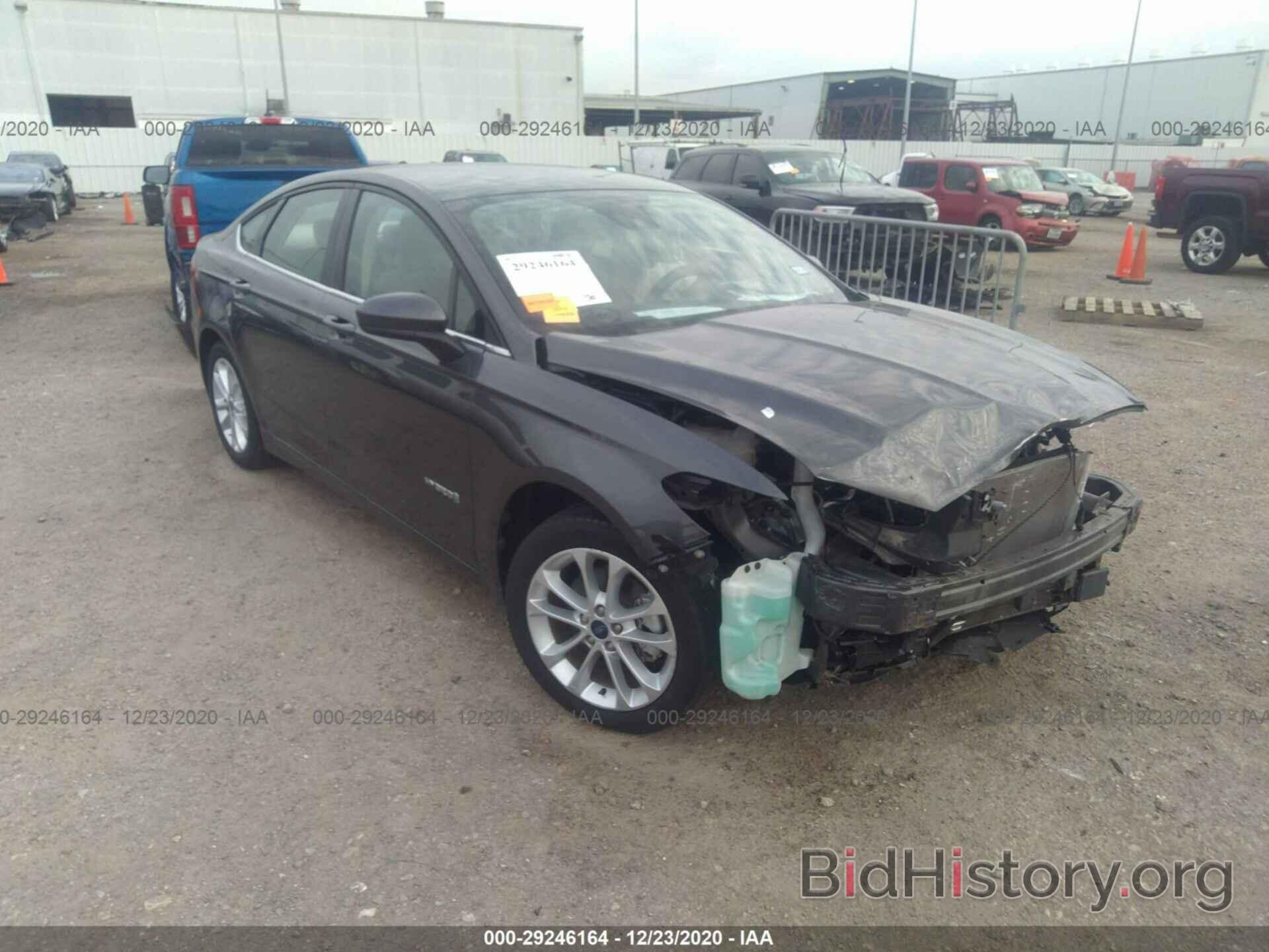 Photo 3FA6P0LU5KR205519 - FORD FUSION HYBRID 2019