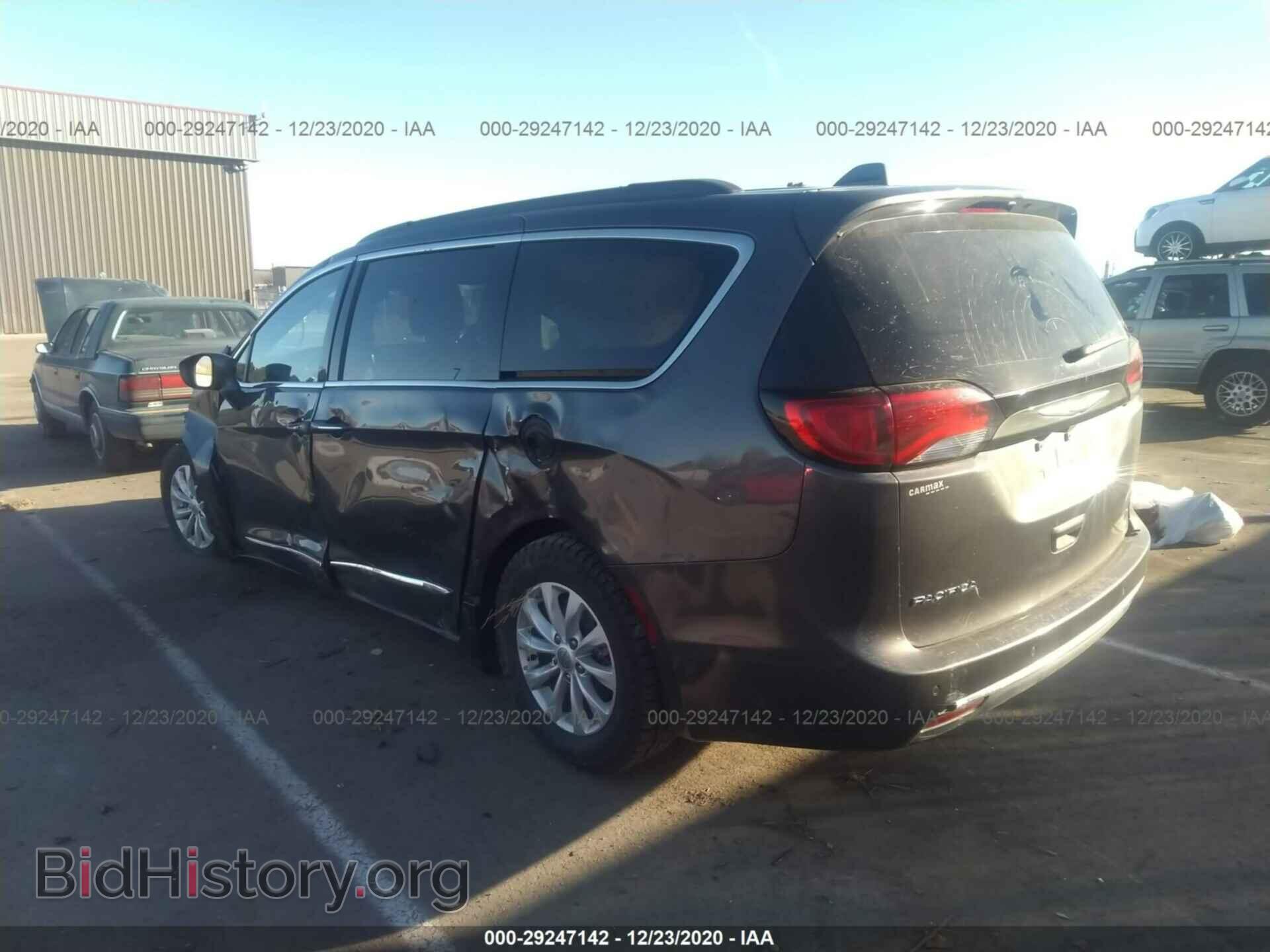 2017 CHRYSLER PACIFICA - VIN: 2C4RC1BG0HR642508 - Фото 3