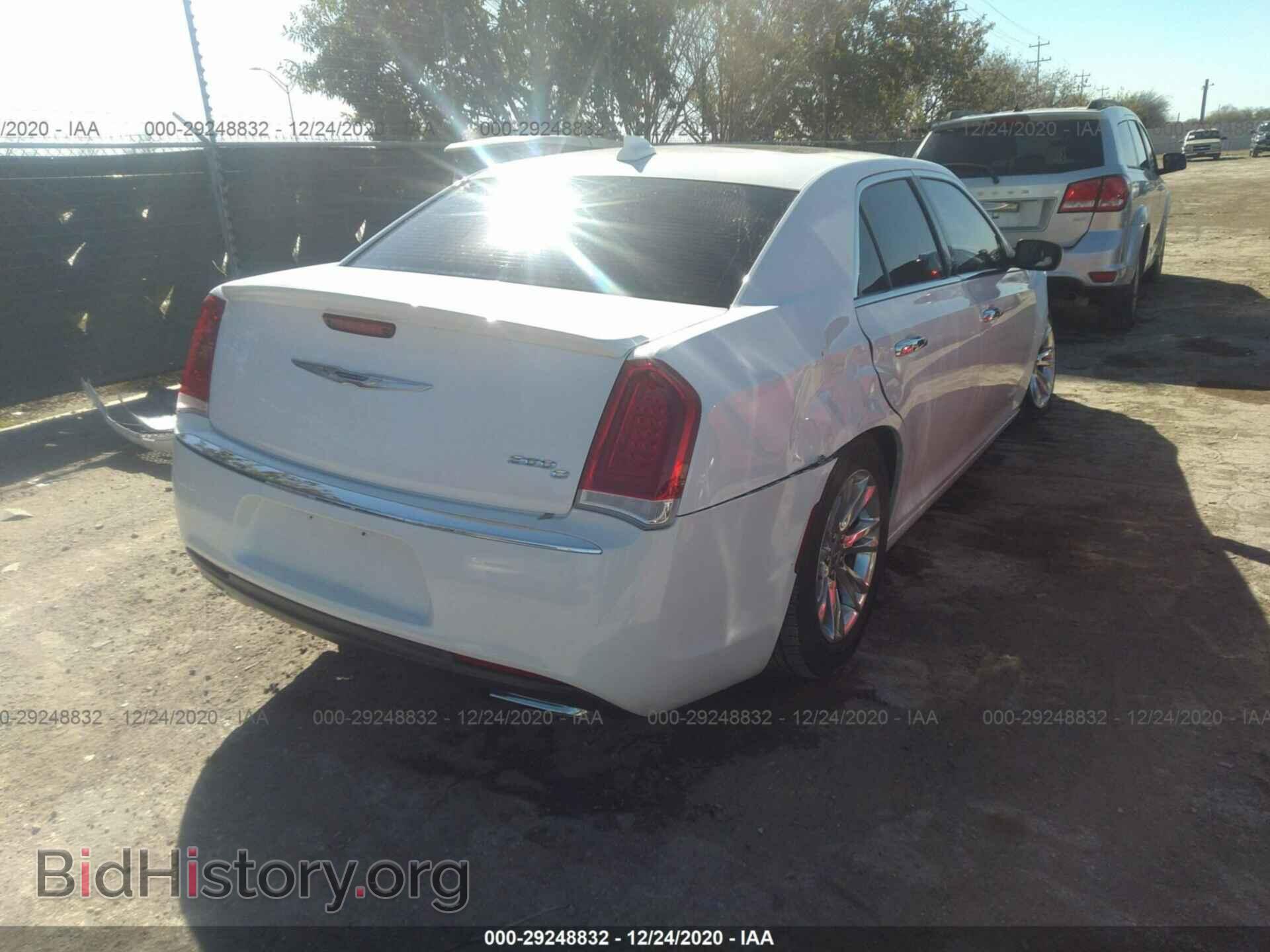 2015 CHRYSLER 300 - VIN: 2C3CCAEG2FH796811 - Фото 4