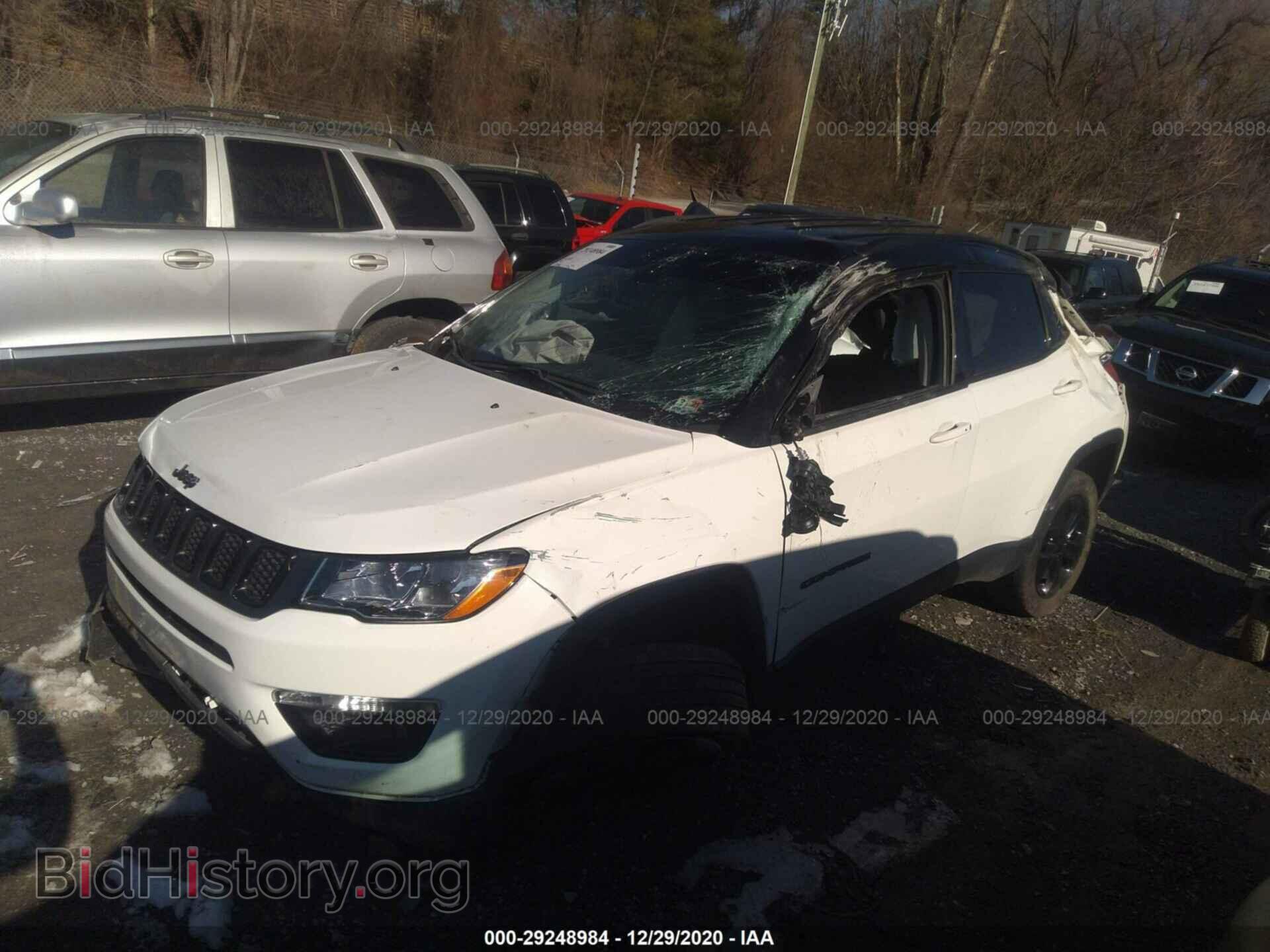 2019 JEEP COMPASS - VIN: 3C4NJDBB9KT621283 - Фото 2