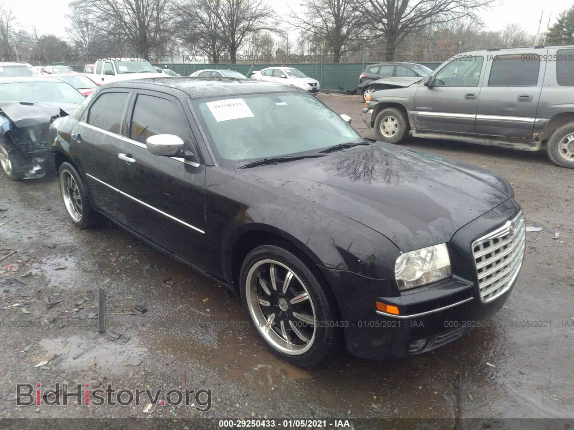 Photo 2C3CA5CV5AH306952 - CHRYSLER 300 2010
