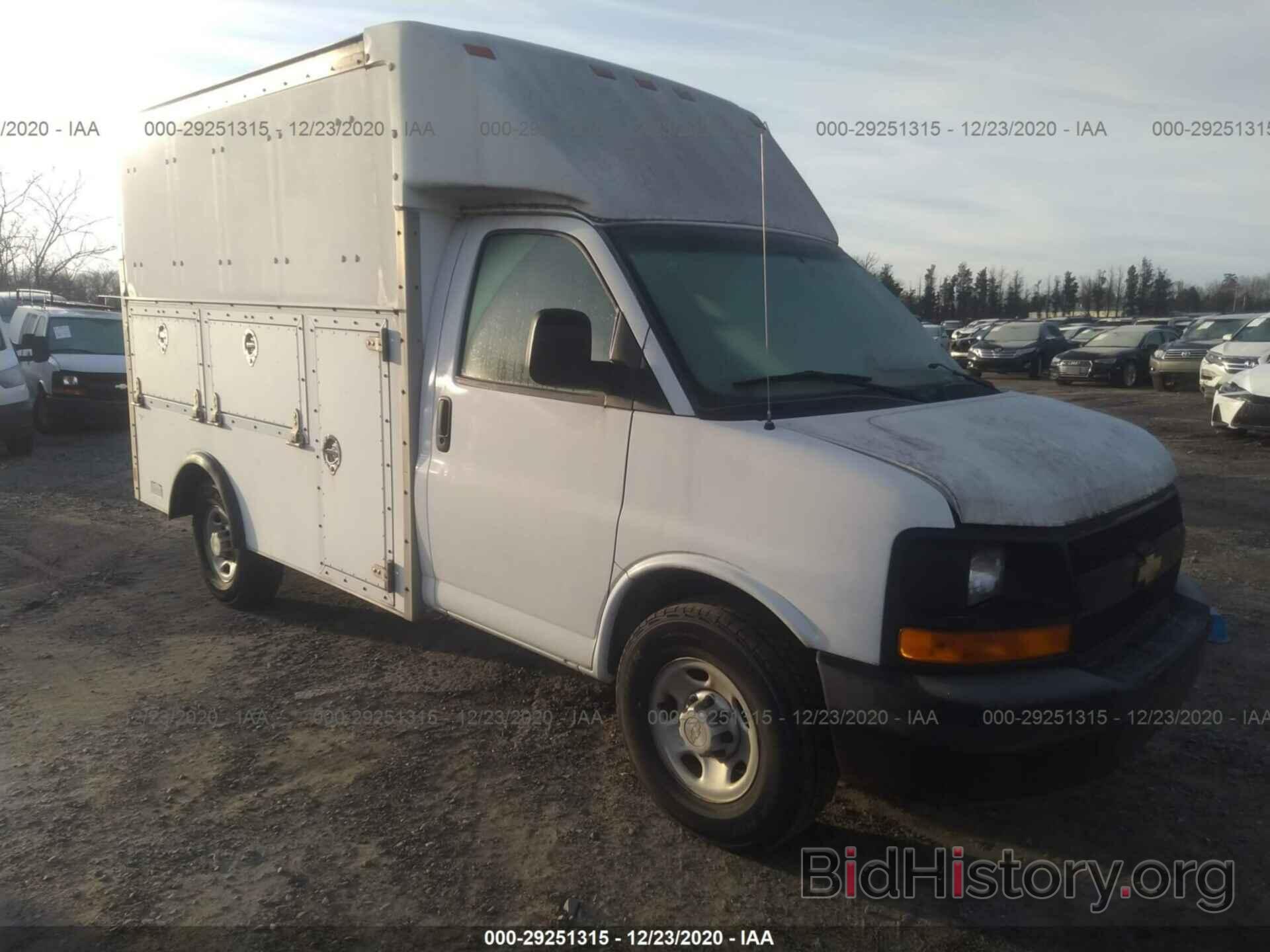 Photo 1GBHG31UX71111844 - CHEVROLET EXPRESS COMMERCIAL 2007