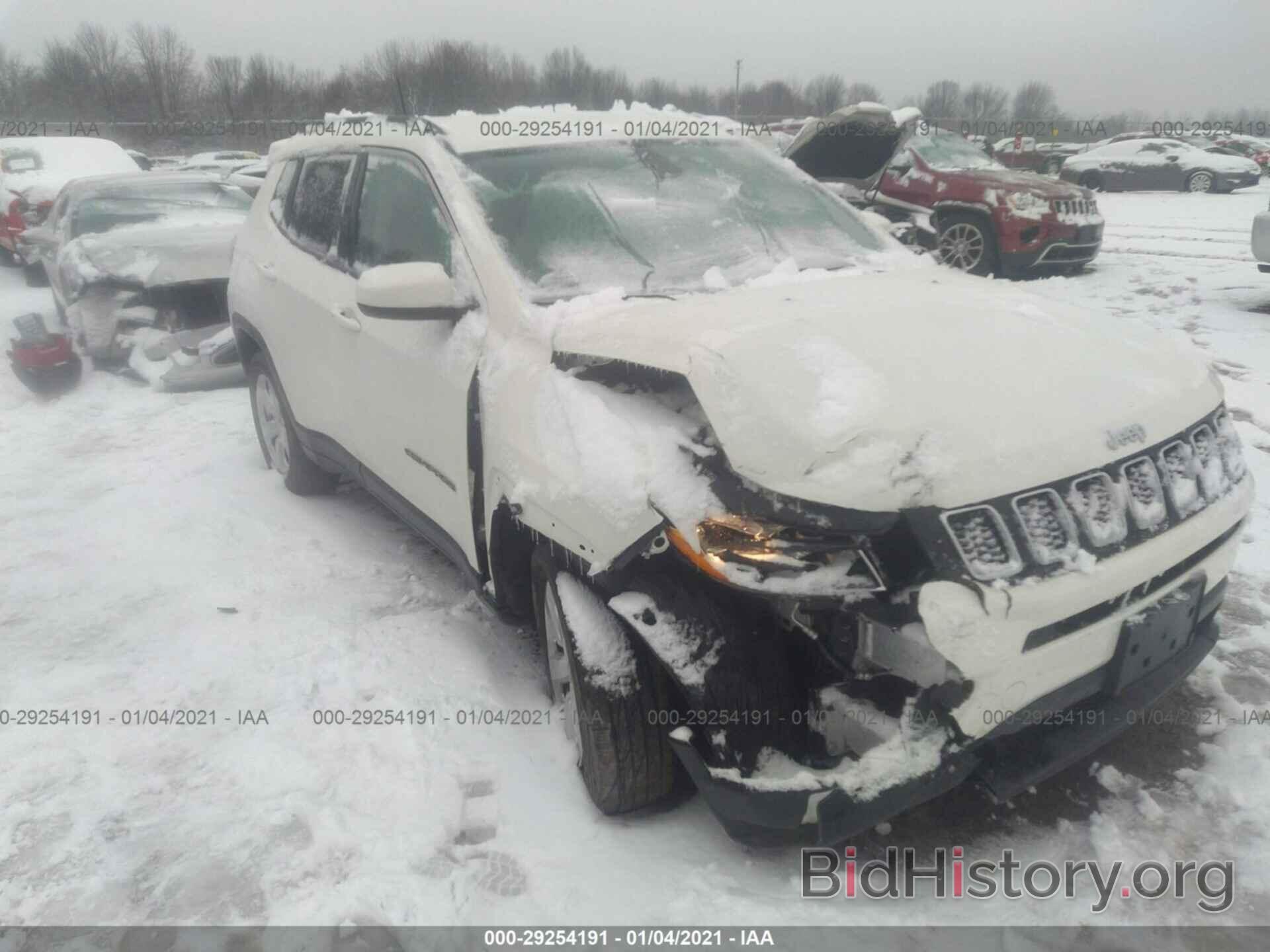 Фотография 3C4NJDBB9HT692346 - JEEP COMPASS 2017