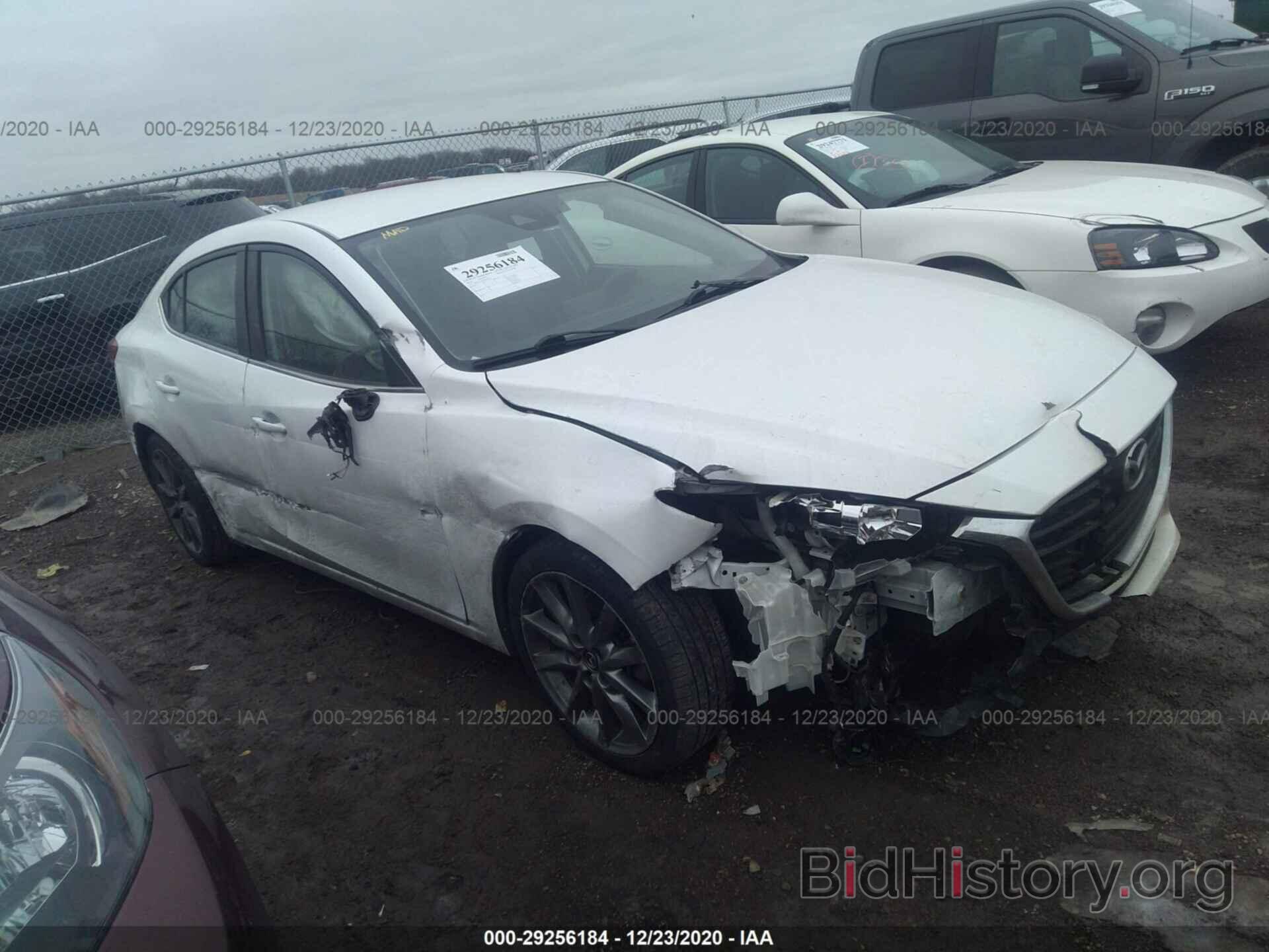 Photo 3MZBN1V39JM203015 - MAZDA MAZDA3 4-DOOR 2018