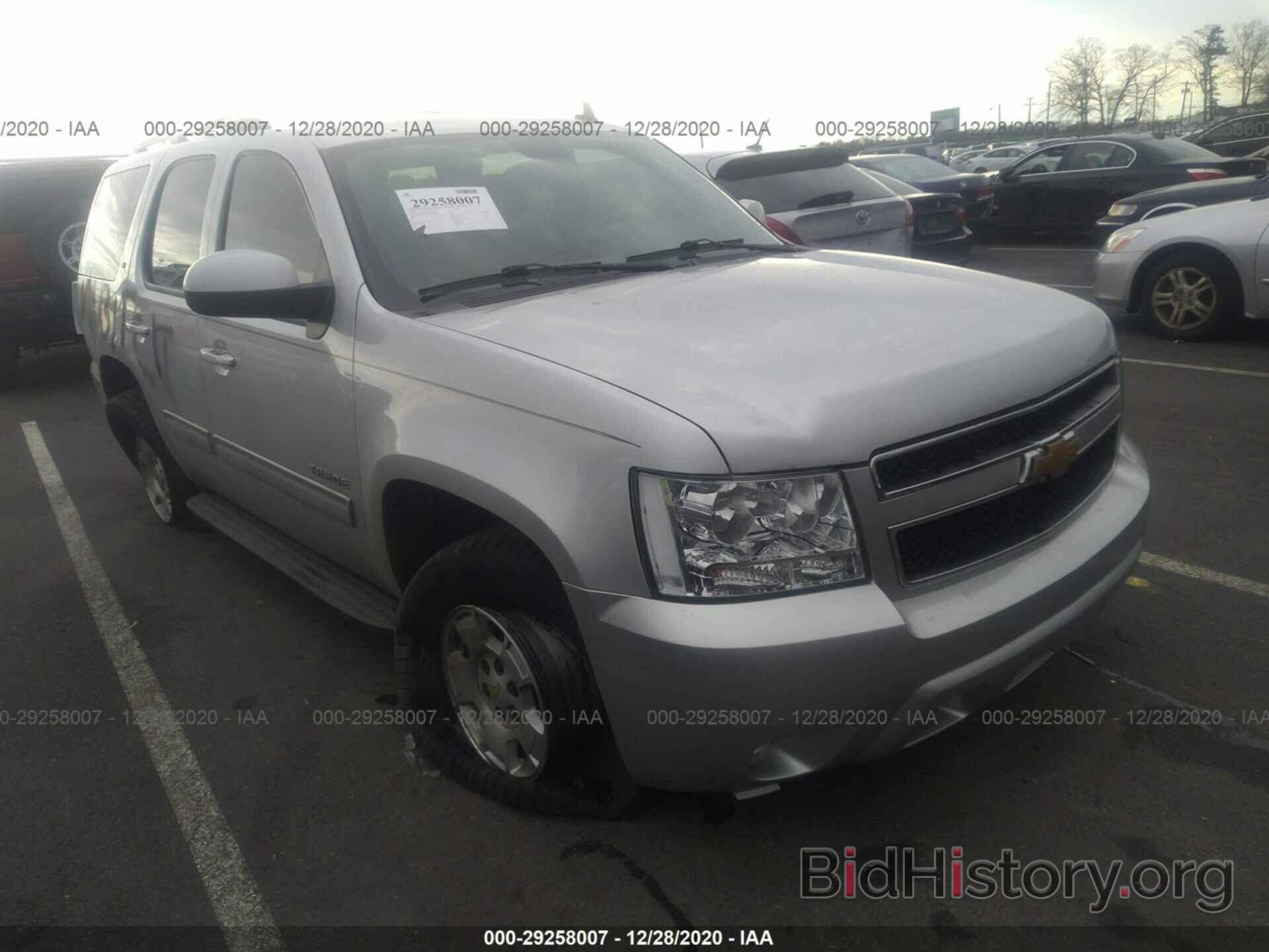 Photo 1GNUKBE06AR260858 - CHEVROLET TAHOE 2010