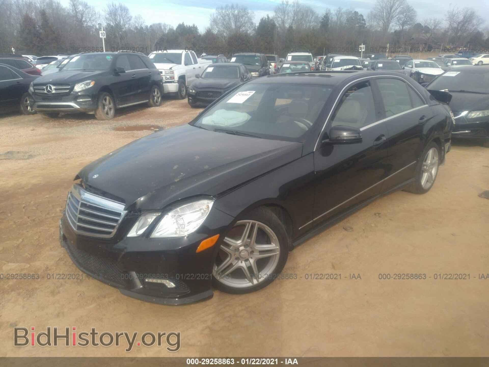 2011 MERCEDES-BENZ E-CLASS - VIN: WDDHF5GB4BA414228 - Фото 2