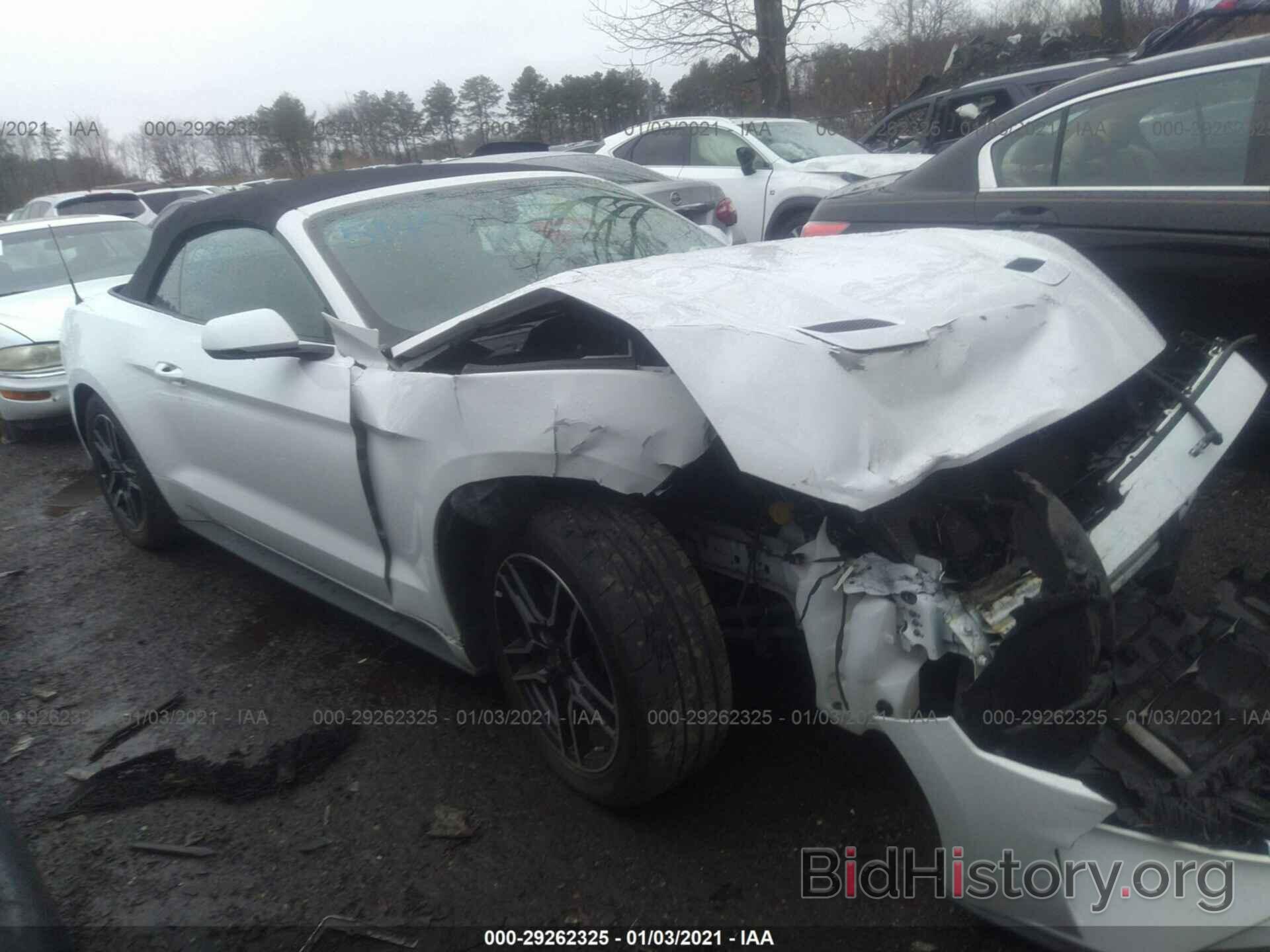 Photo 1FATP8UH9J5133440 - FORD MUSTANG 2018