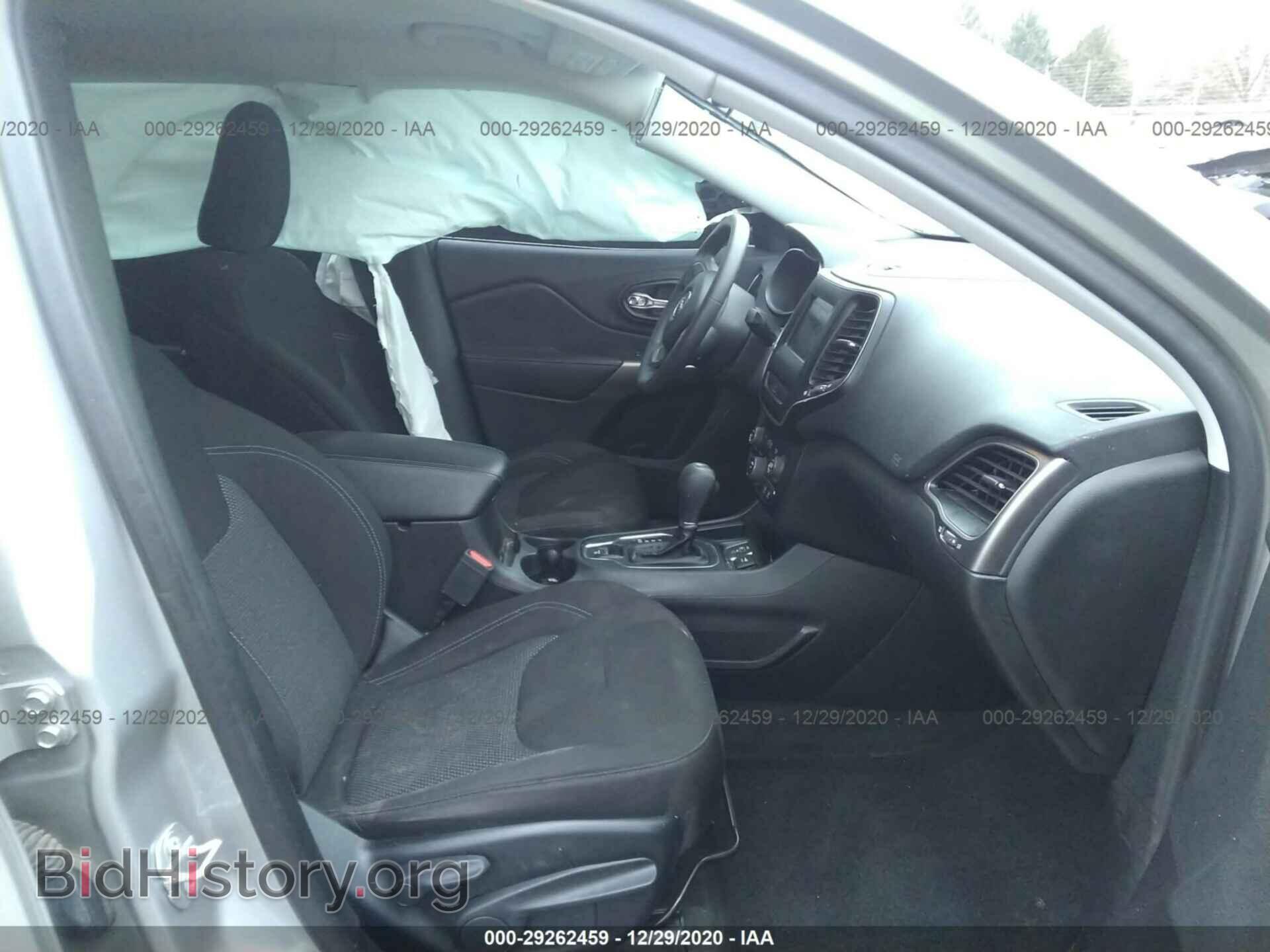 2019 JEEP CHEROKEE - VIN: 1C4PJLCB4KD222269 - Фото 5