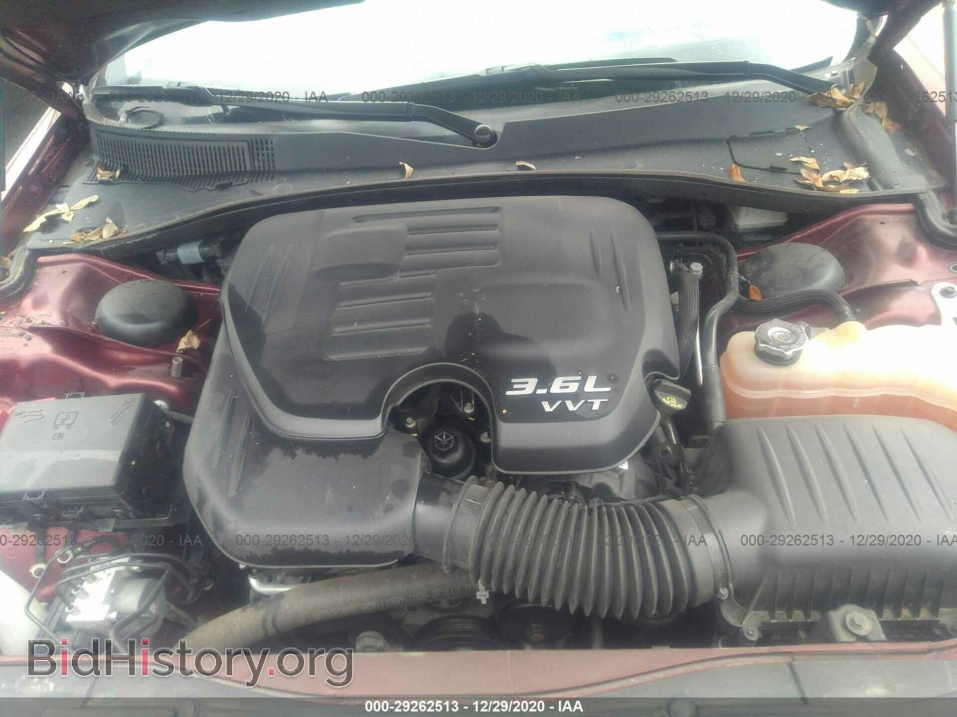2019 CHRYSLER 300 - VIN: 2C3CCAKG0KH578137 - Фото 10