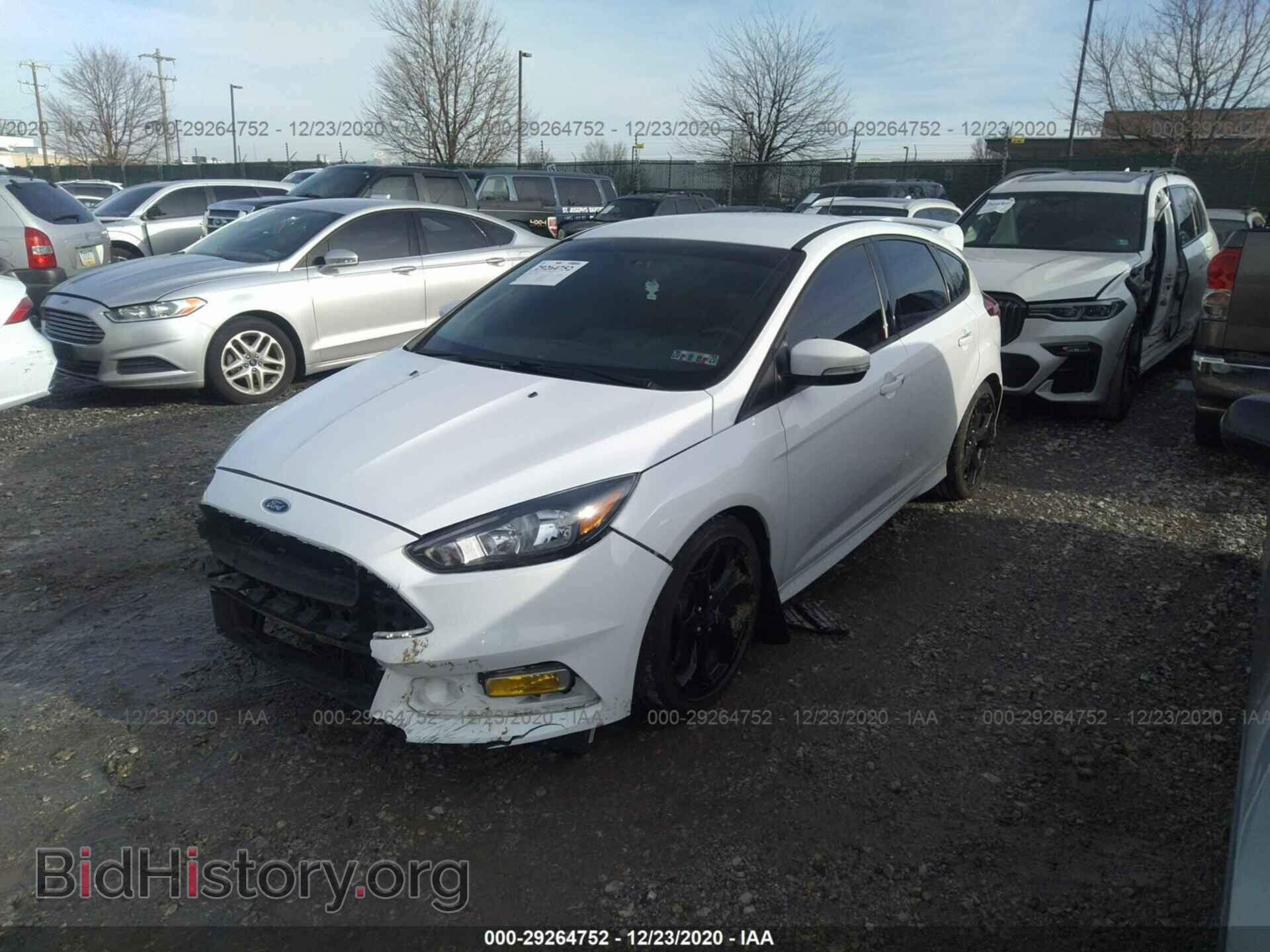 2017 FORD FOCUS - VIN: 1FADP3L92HL305587 - Фото 2