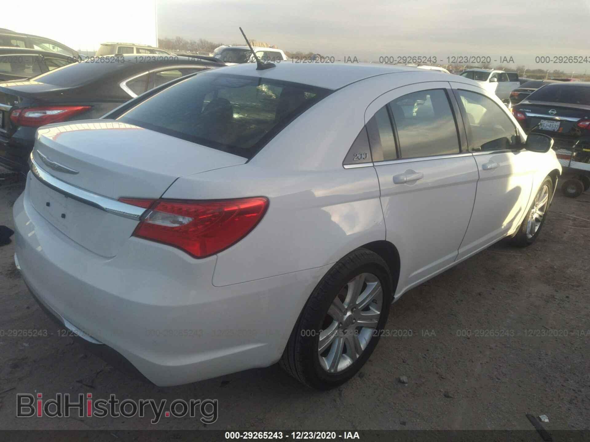 2012 CHRYSLER 200 - VIN: 1C3CCBBG6CN108404 - Фото 4