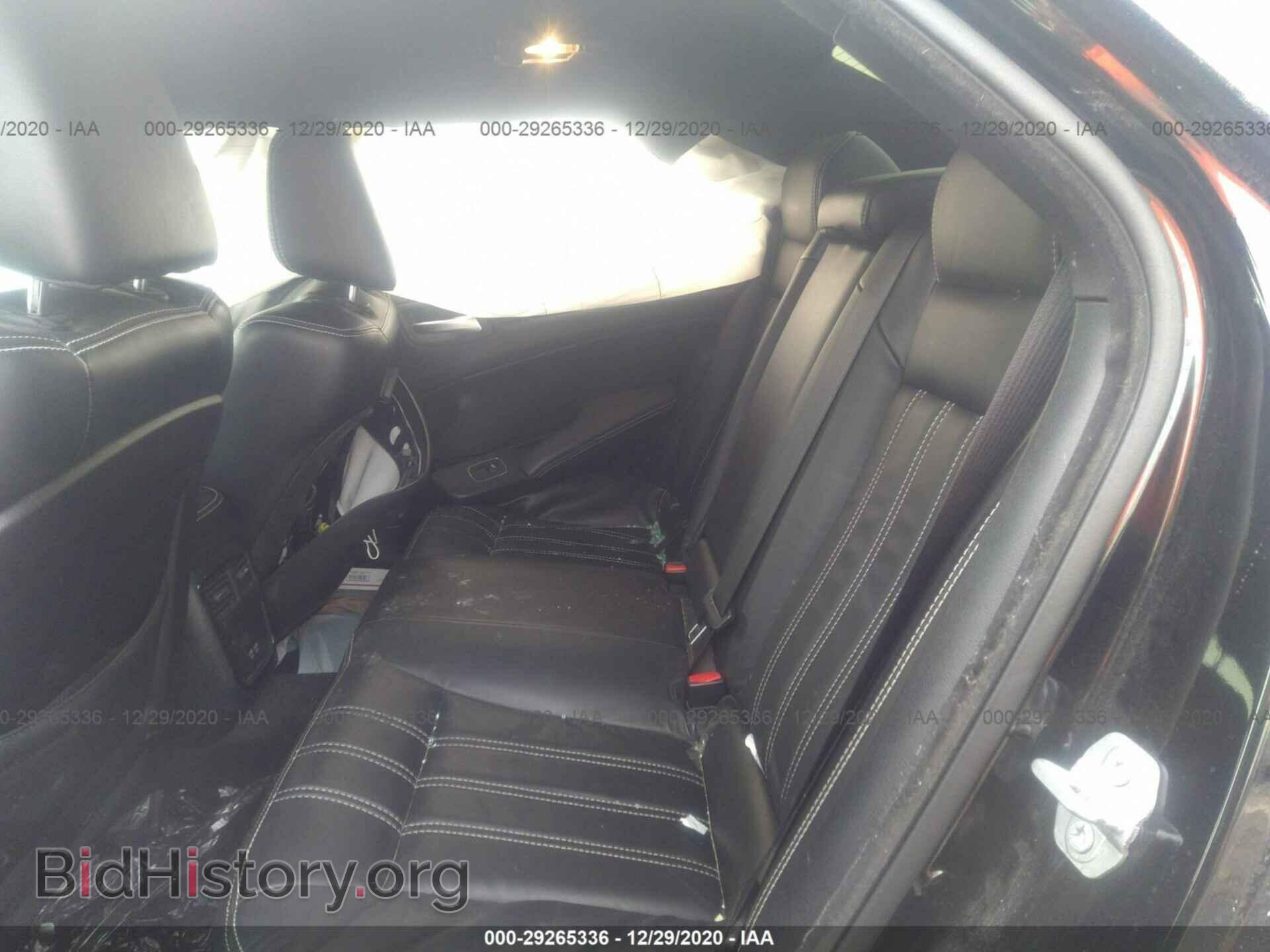 2016 CHRYSLER 300 - VIN: 2C3CCAGG9GH270710 - Photo 8