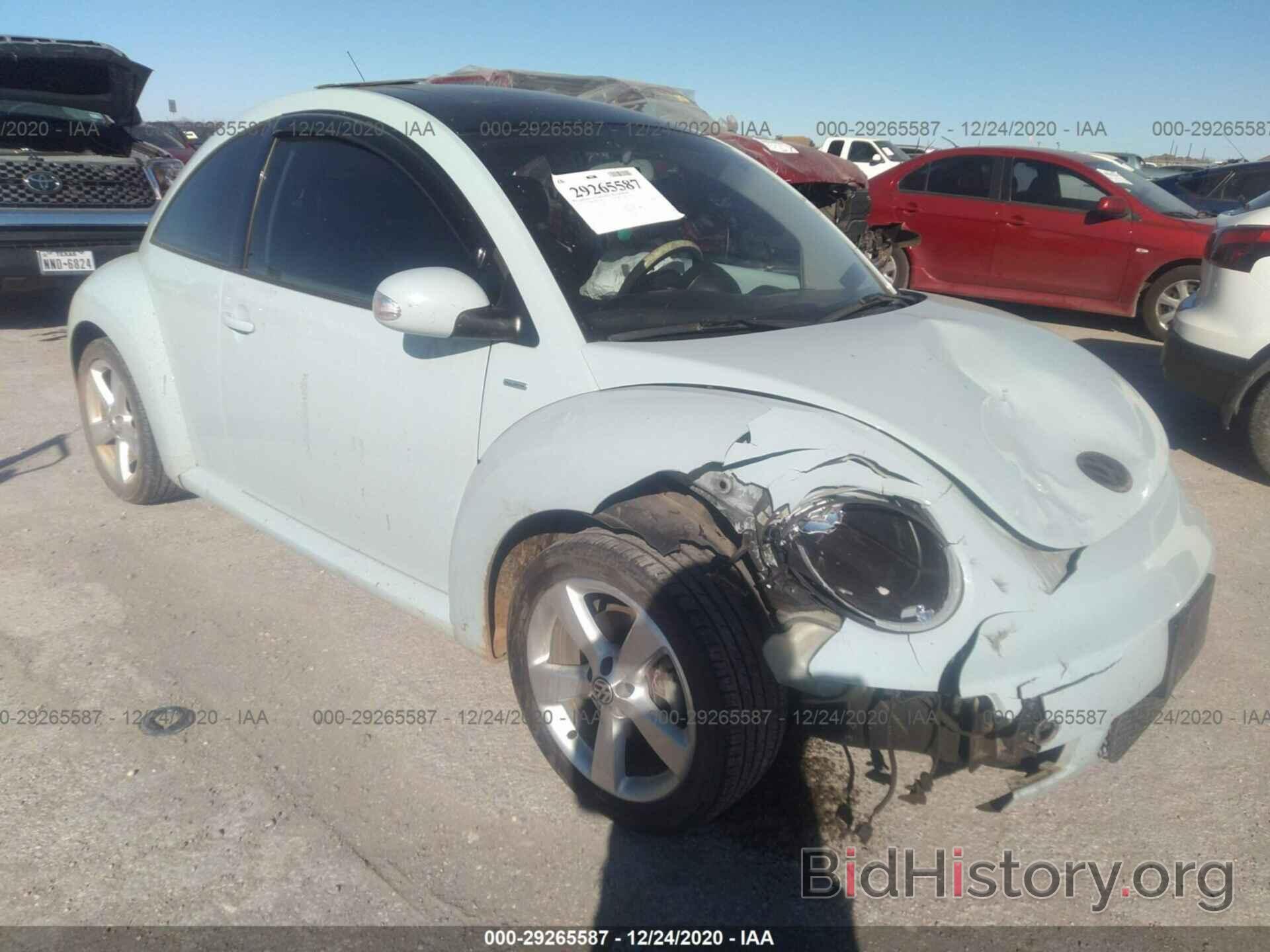 Photo 3VWRW3AG1AM016982 - VOLKSWAGEN NEW BEETLE COUPE 2010