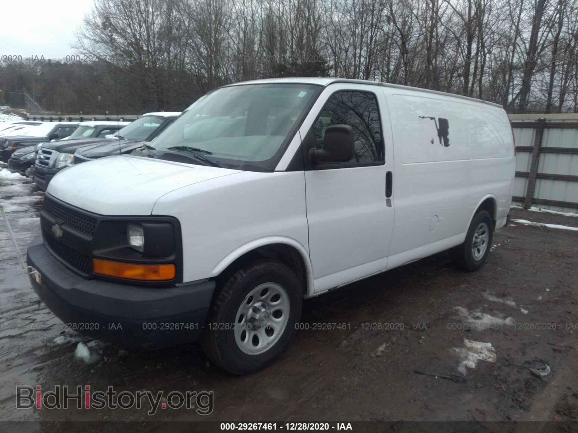 2009 CHEVROLET EXPRESS CARGO VAN - VIN: 1GCFG15XX91157639 - Фото 2