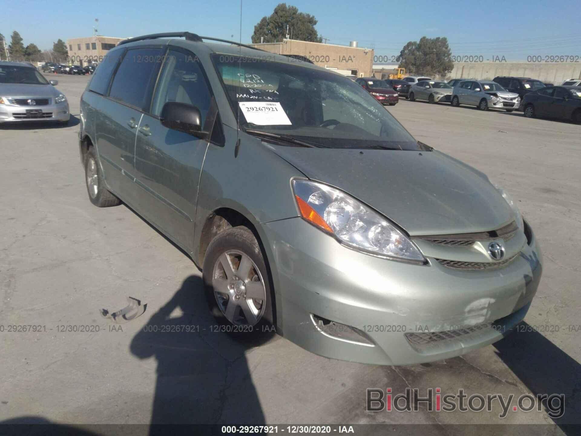 Photo 5TDKK4CC4AS307606 - TOYOTA SIENNA 2010