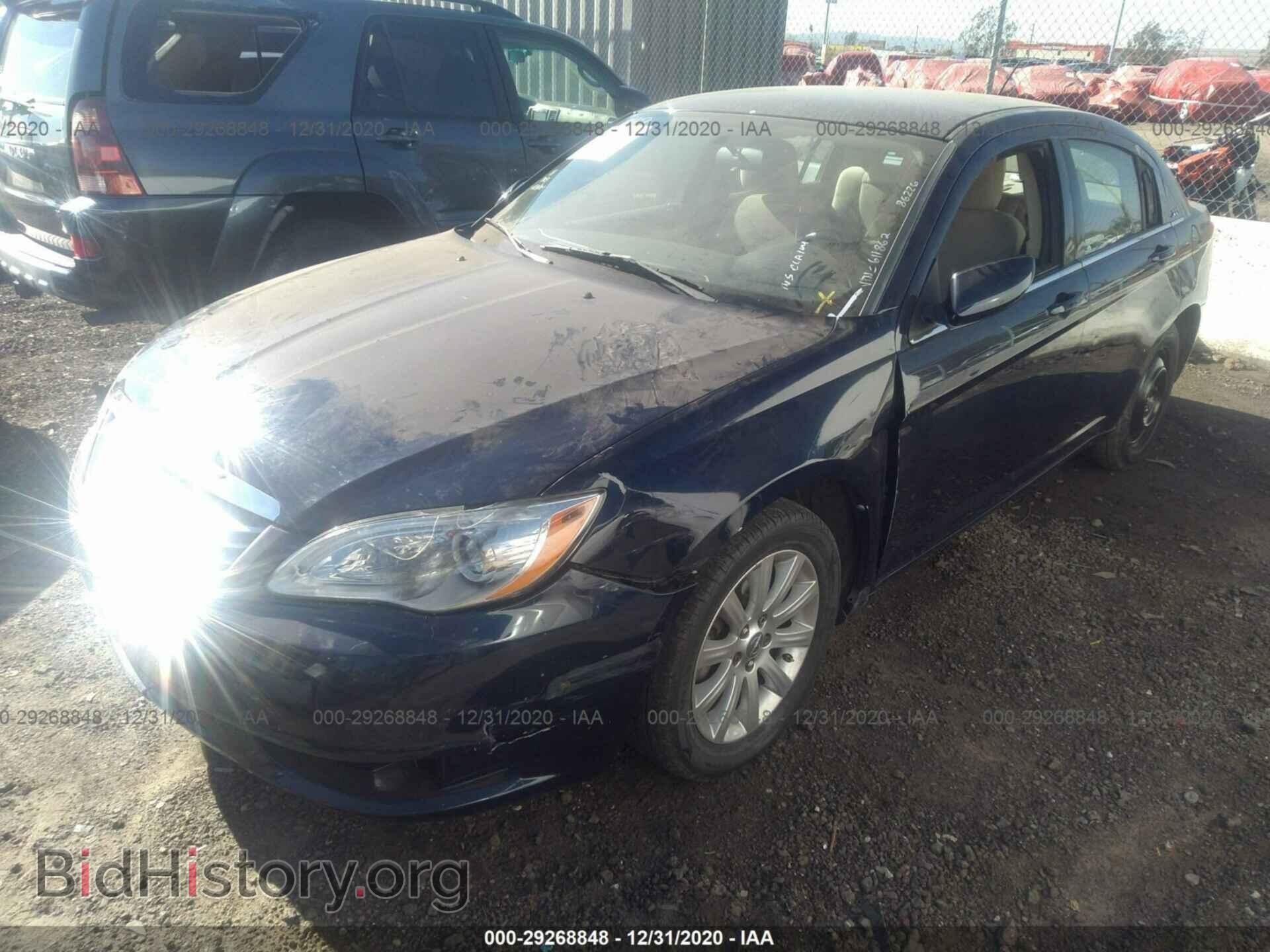 2013 CHRYSLER 200 - VIN: 1C3CCBBB1DN611862 - Фото 2