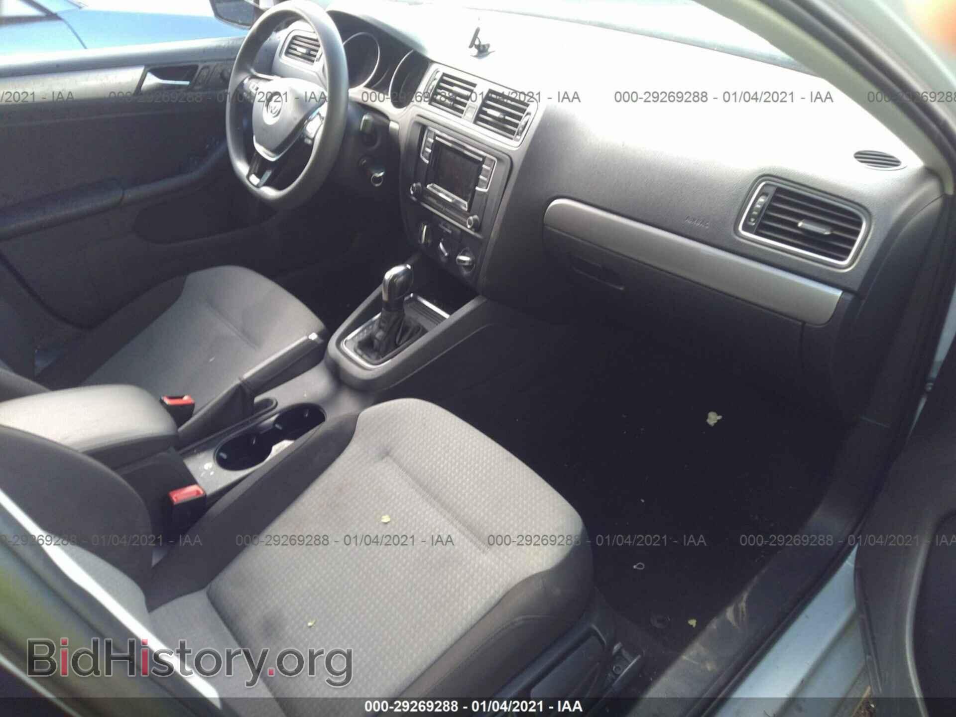 2017 VOLKSWAGEN JETTA - VIN: 3VW2B7AJ5HM379747 - Фото 5