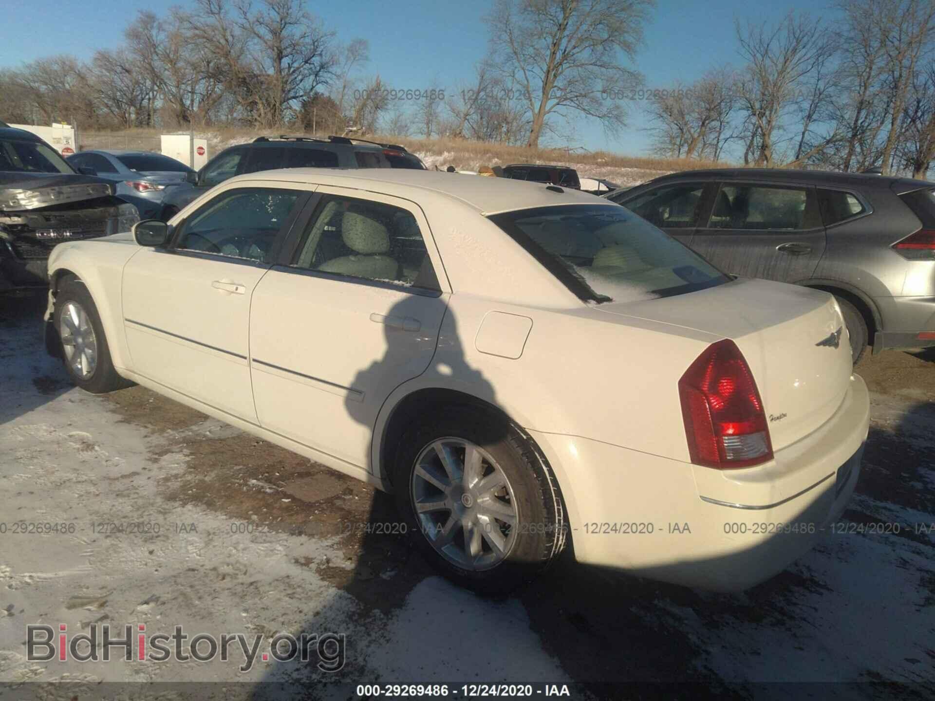 2007 CHRYSLER 300 - VIN: 2C3KA53GX7H609361 - Фото 3