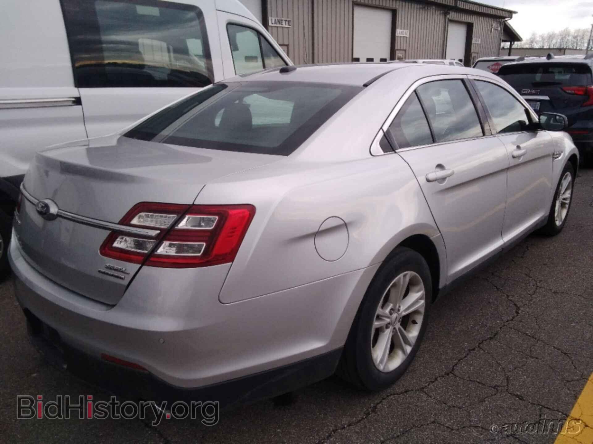 2018 FORD TAURUS - VIN: 1FAHP2E82JG106229 - Фото 2
