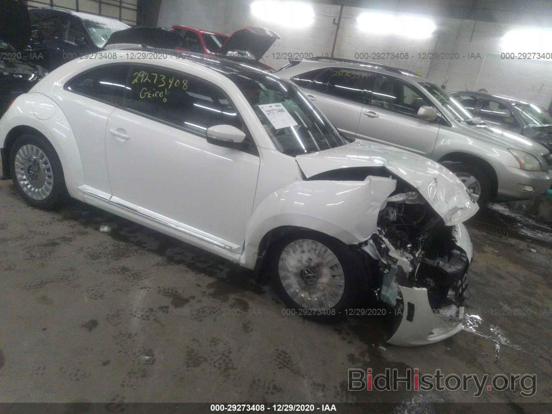 Photo 3VWJX7AT5DM692189 - VOLKSWAGEN BEETLE COUPE 2013