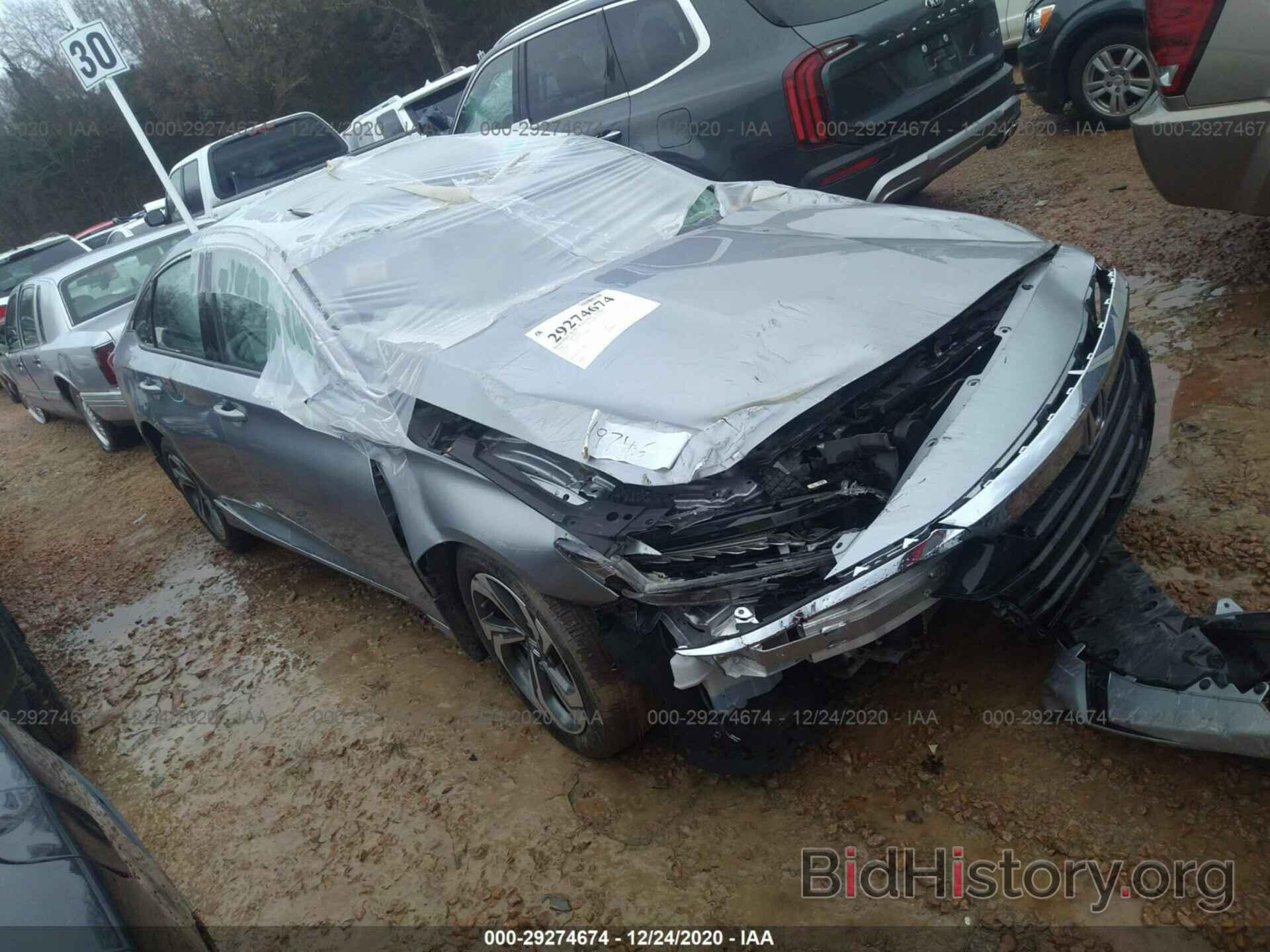 Photo 1HGCV1F4XJA253547 - HONDA ACCORD SEDAN 2018