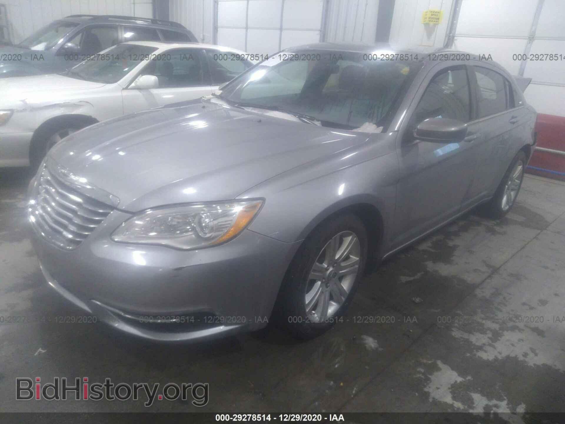2013 CHRYSLER 200 - VIN: 1C3CCBAB5DN705535 - Фото 2