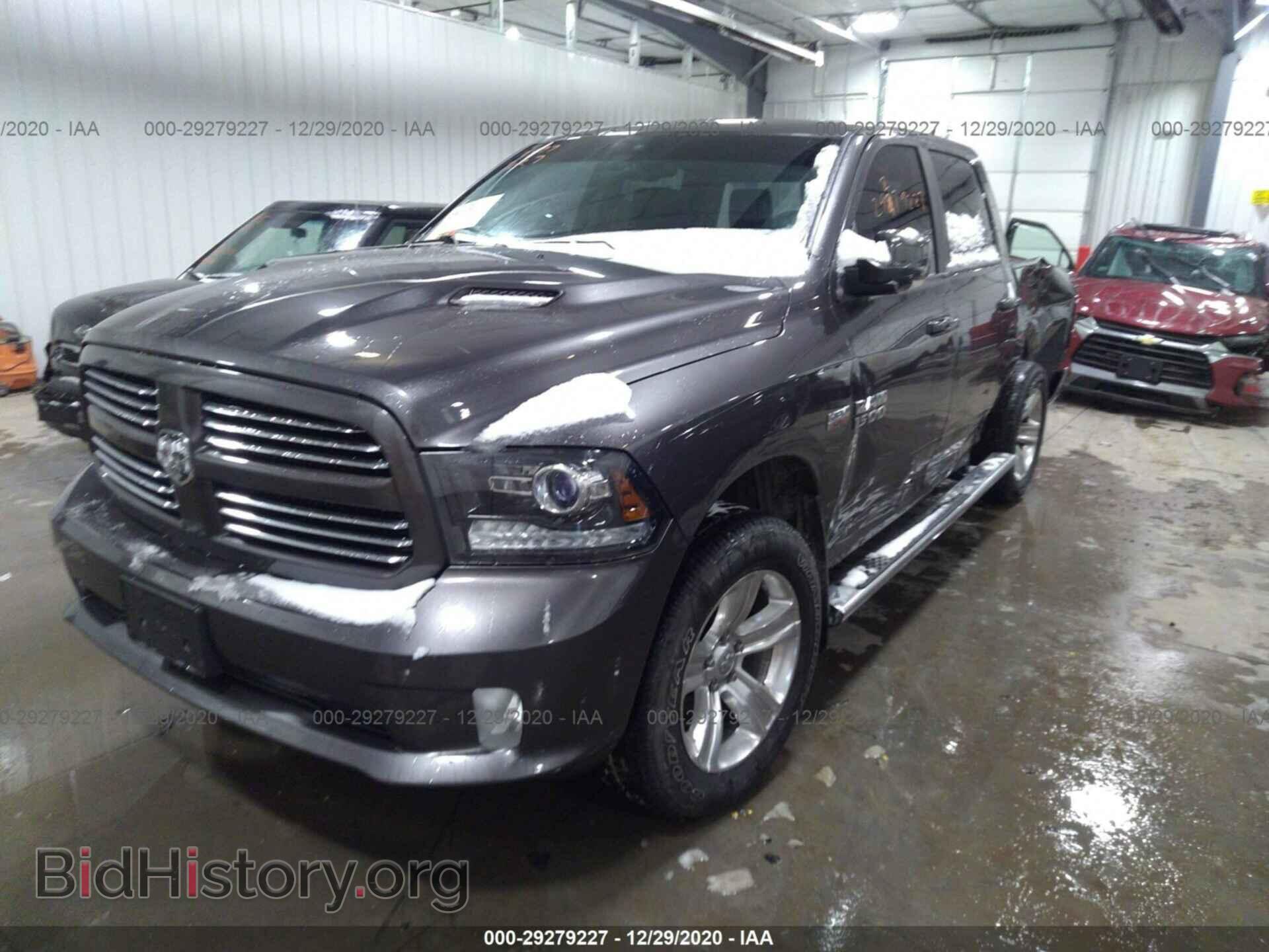2017 RAM 1500 - VIN: 1C6RR7MT2HS599825 - Photo 2