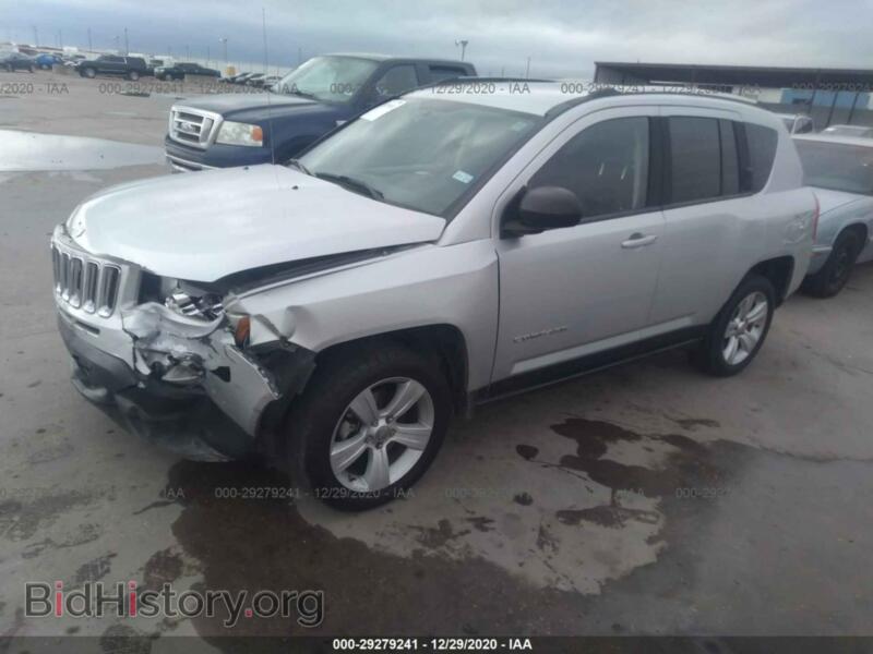 2012 Jeep COMPASS (VIN 1C4NJDBB1CD582826) — фото 2 из 11