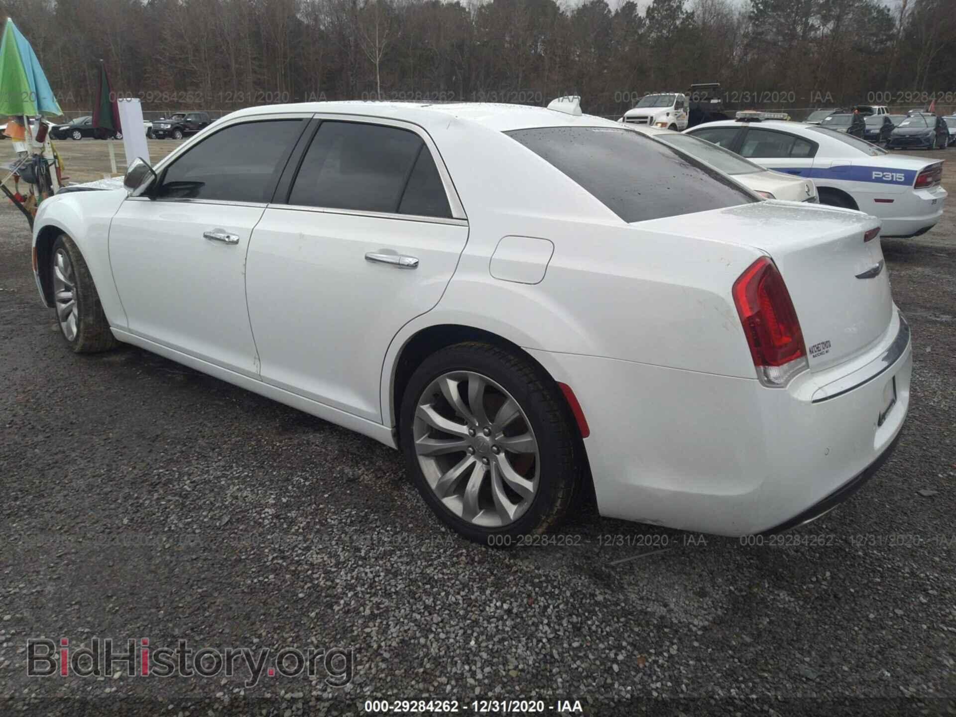 2019 CHRYSLER 300 - VIN: 2C3CCAEG3KH705913 - Фото 3