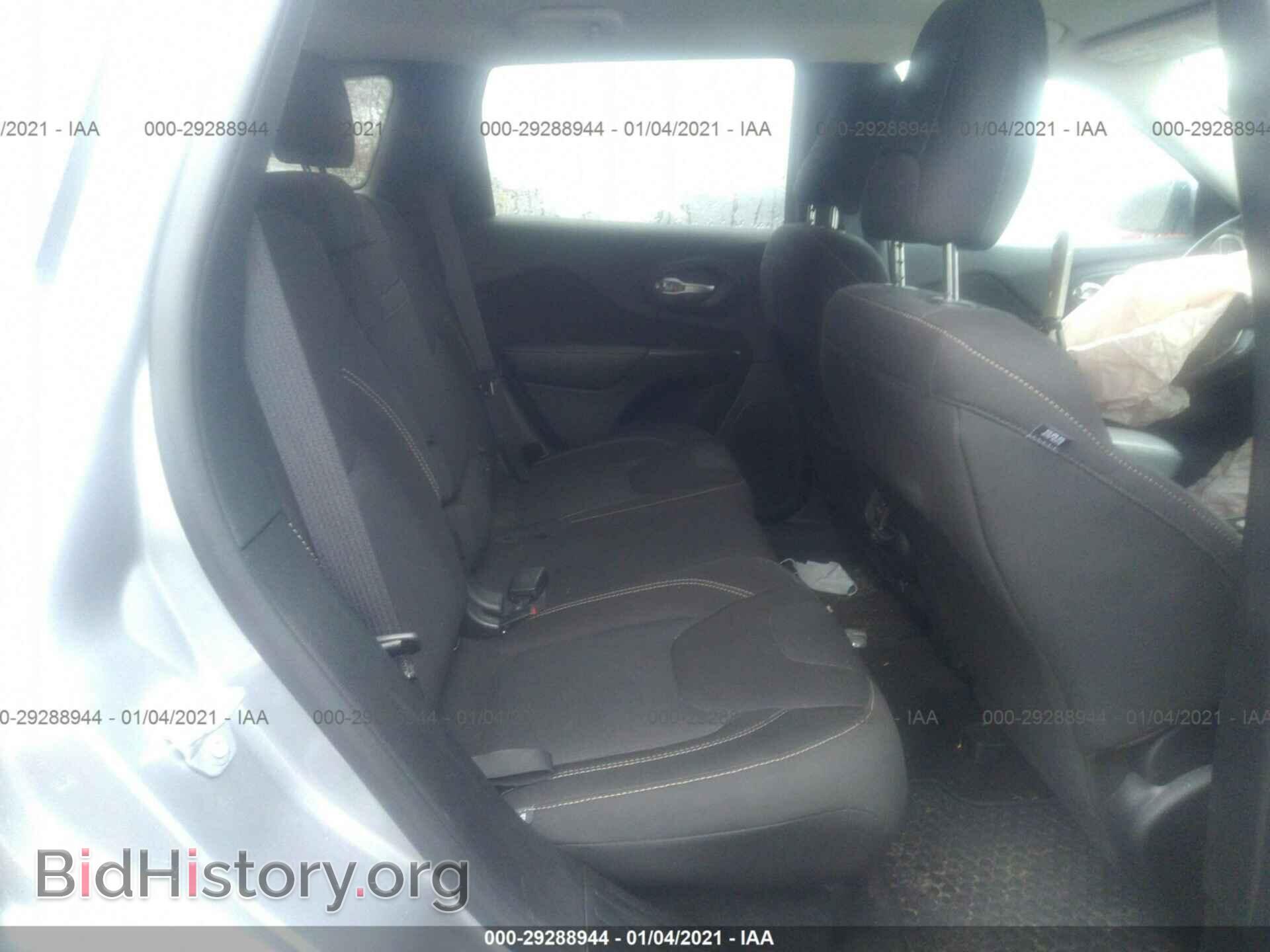 2016 JEEP CHEROKEE - VIN: 1C4PJMCS1GW120218 - Photo 8