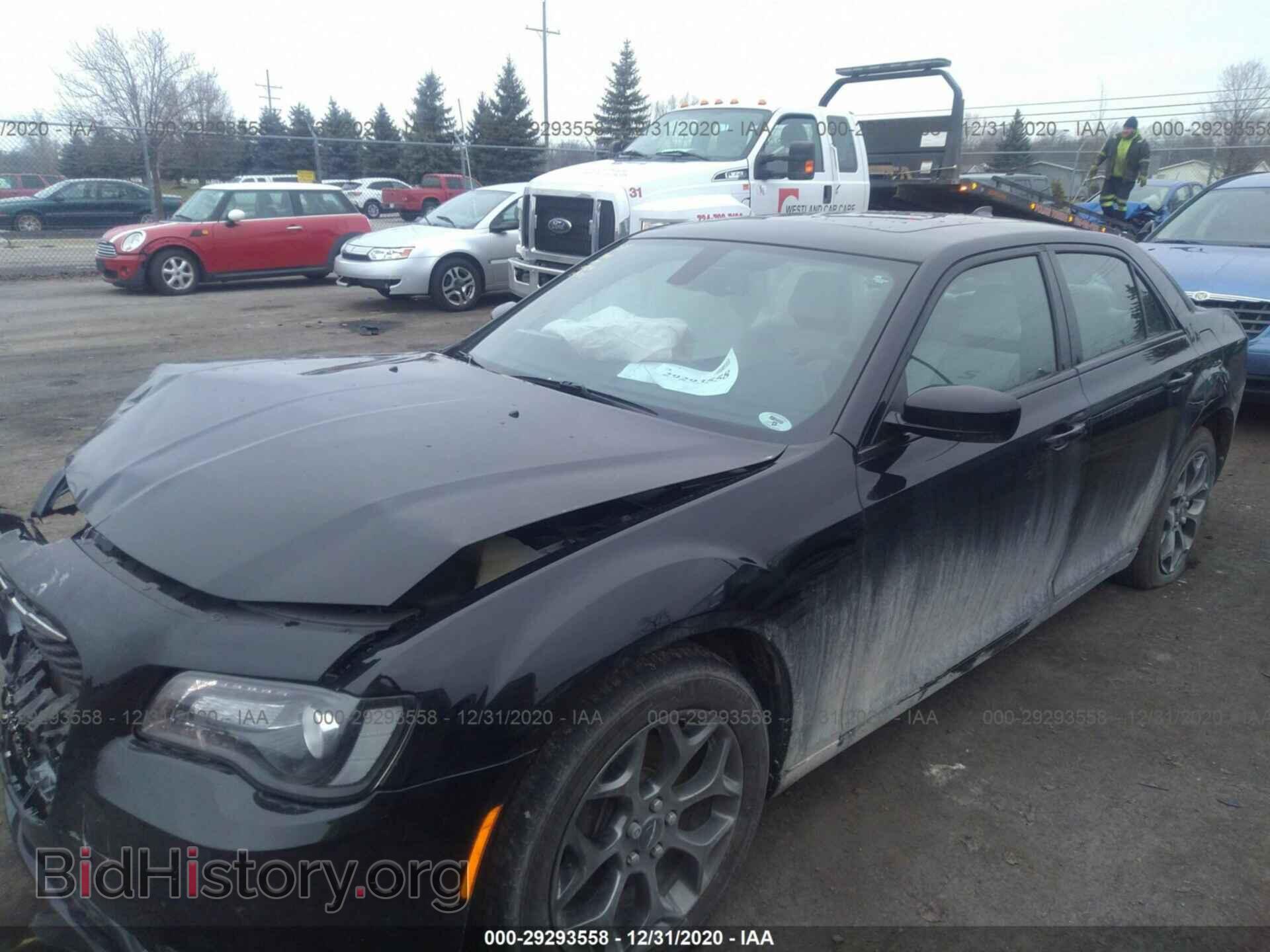 2017 CHRYSLER 300 - VIN: 2C3CCAGG3HH647811 - Фото 2