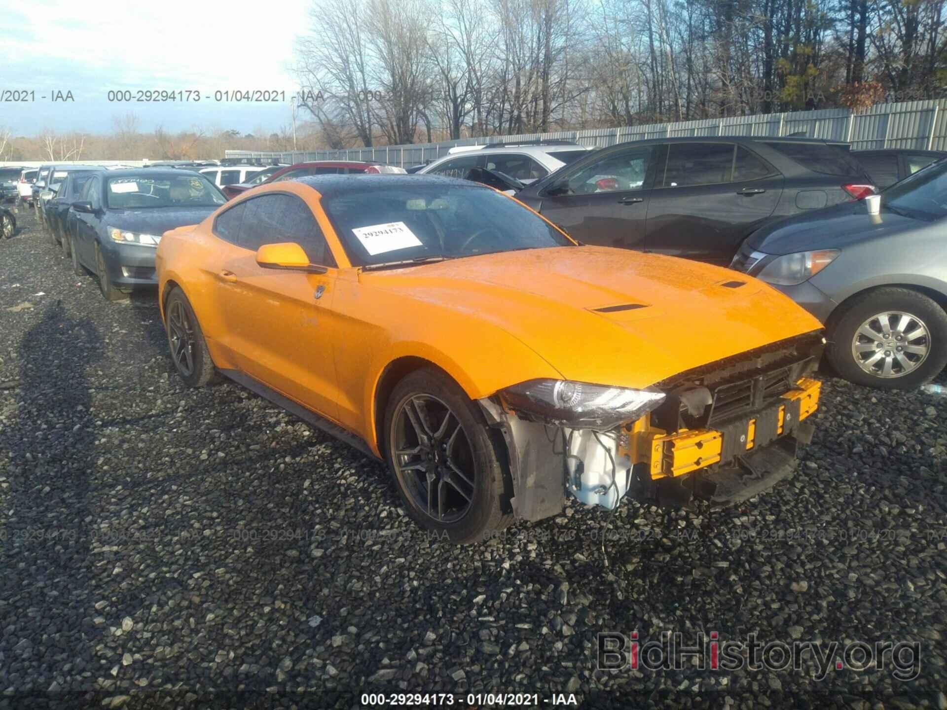 Photo 1FA6P8TH6J5121485 - FORD MUSTANG 2018