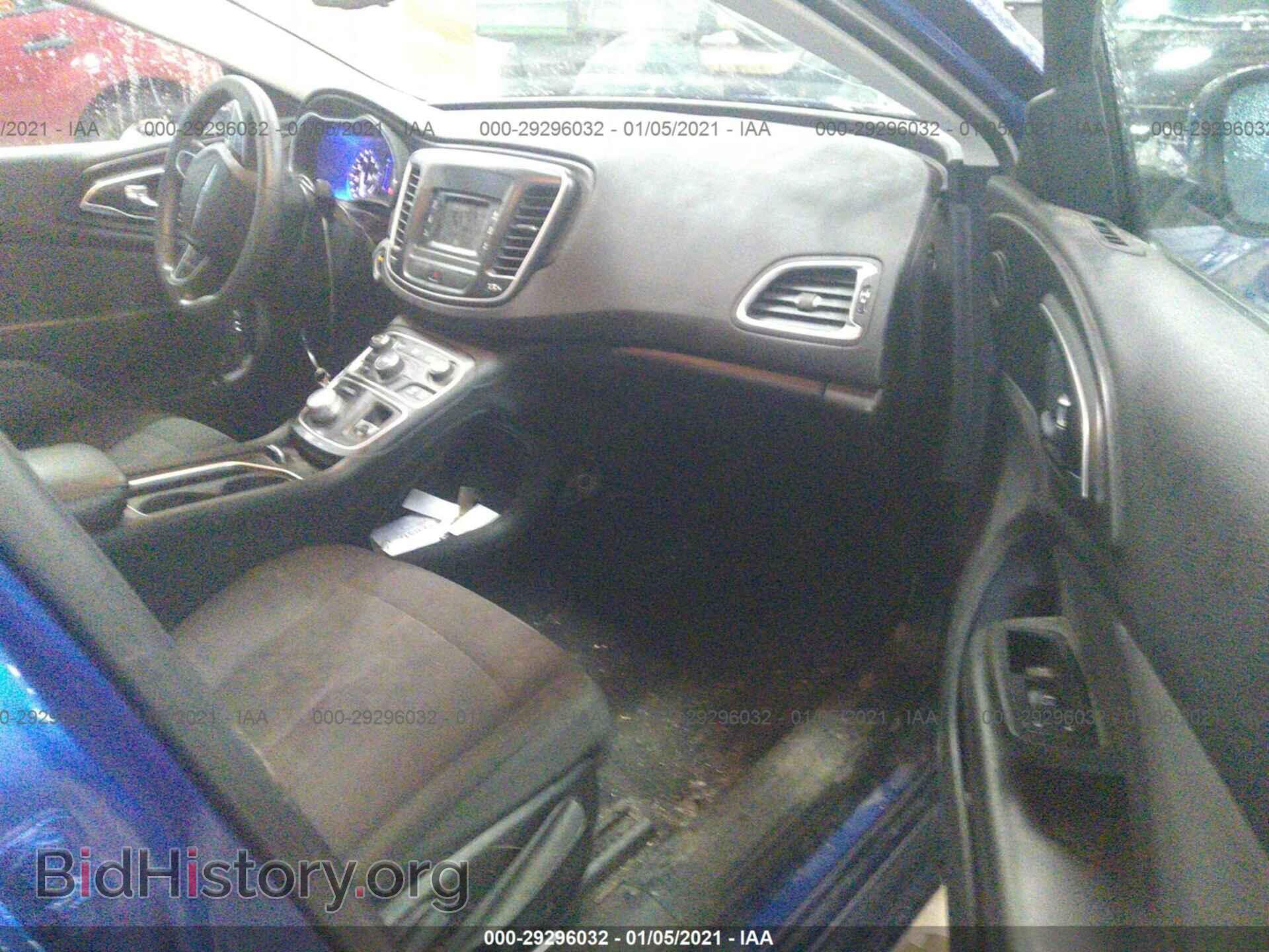 2016 CHRYSLER 200 - VIN: 1C3CCCAB8GN115789 - Фото 5