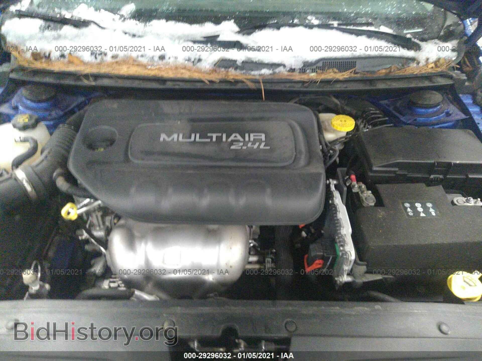 2016 CHRYSLER 200 - VIN: 1C3CCCAB8GN115789 - Фото 10